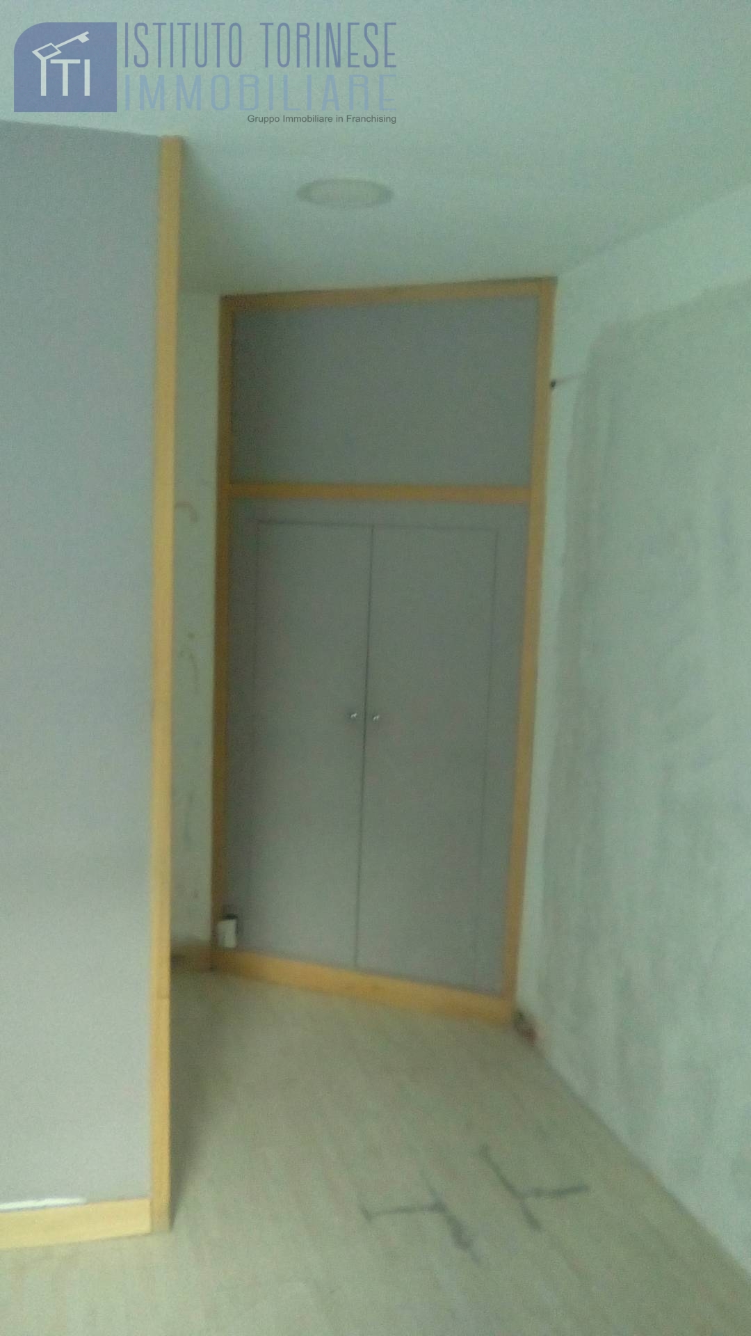 NEGOZIO in affitto a Sant'Antimo