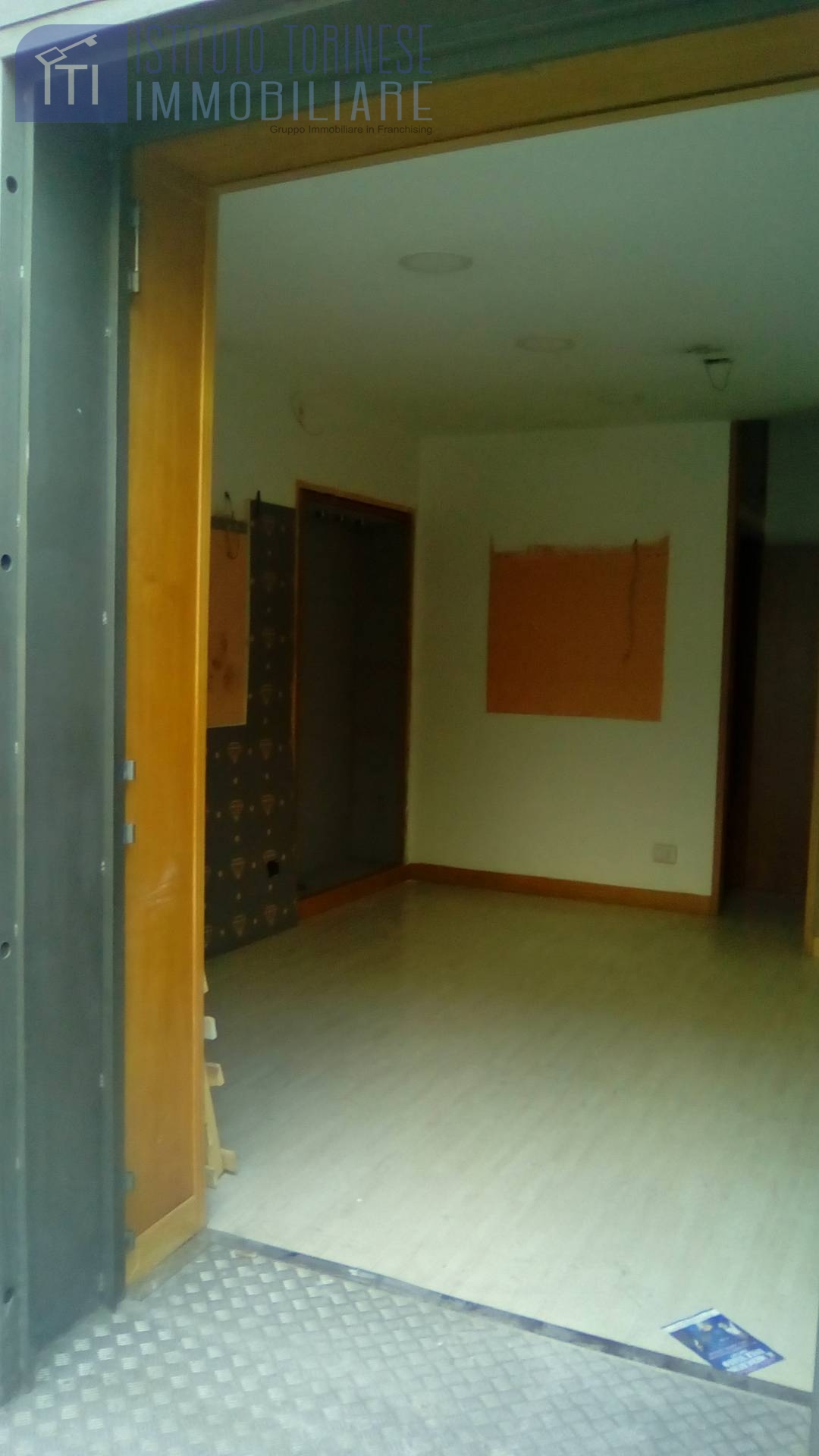 NEGOZIO in affitto a Sant'Antimo