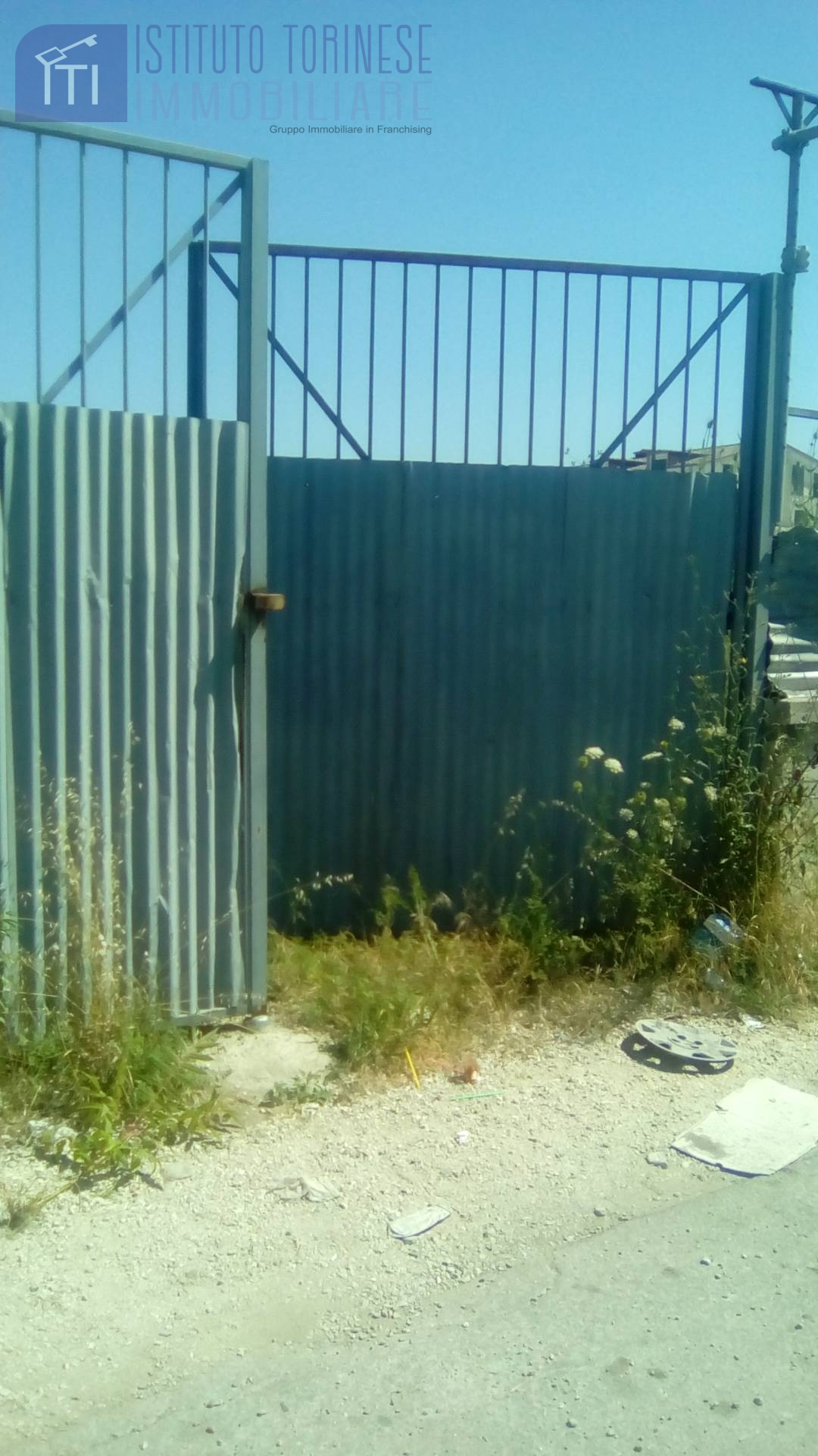 TERRENO INDUSTRIALE/COMMERCIALE in affitto a Sant'Antimo