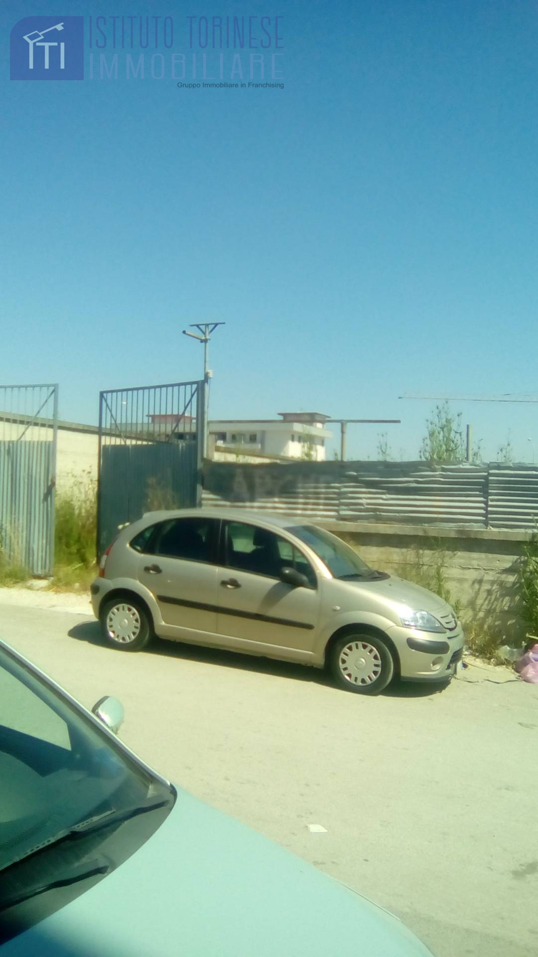 TERRENO INDUSTRIALE/COMMERCIALE in affitto a Sant'Antimo