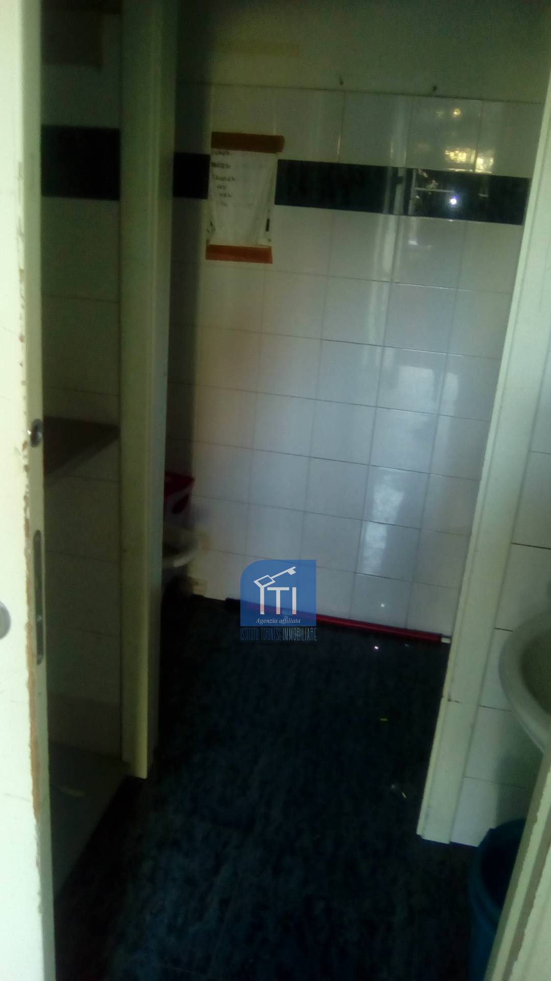 NEGOZIO in affitto a Sant'Antimo