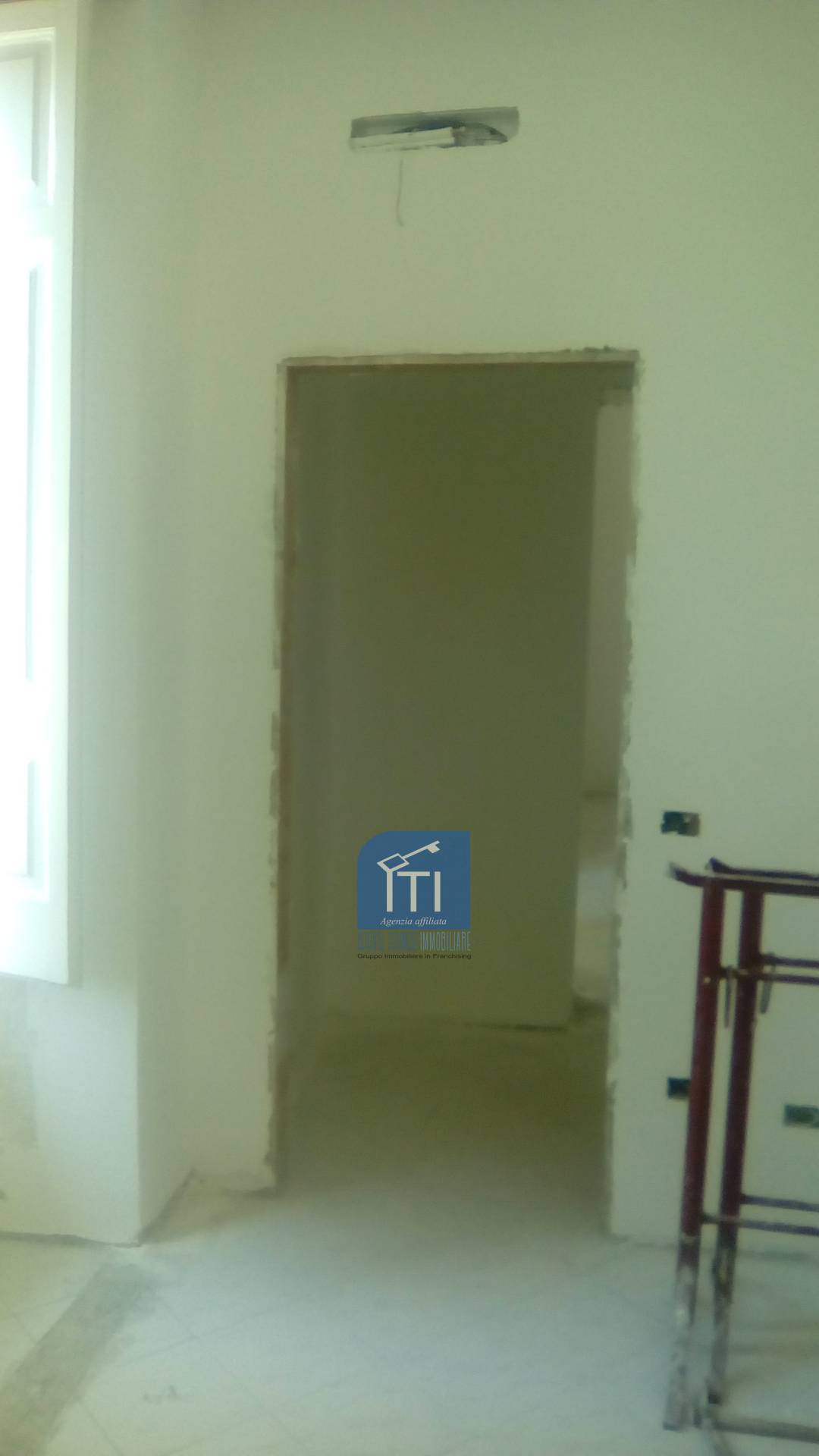 APPARTAMENTO + DI 4 LOCALI in vendita a Sant'Antimo