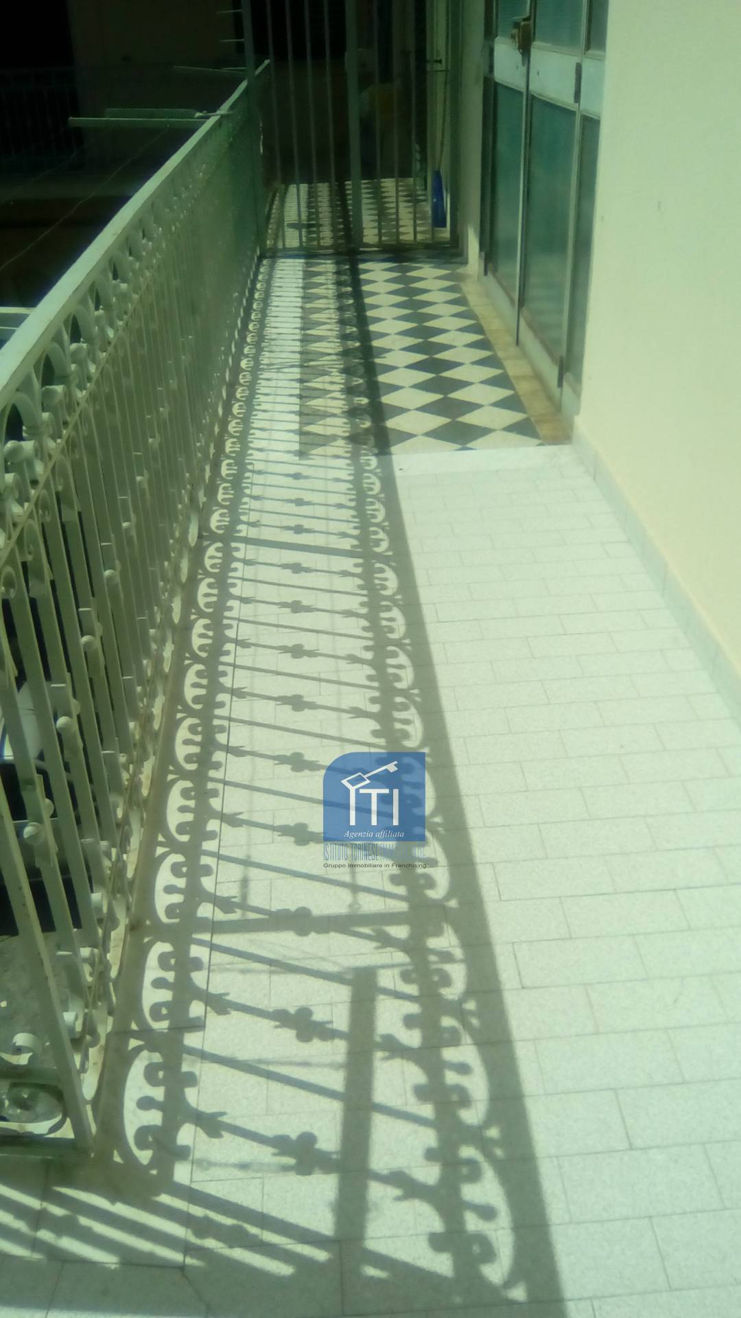 APPARTAMENTO + DI 4 LOCALI in vendita a Sant'Antimo