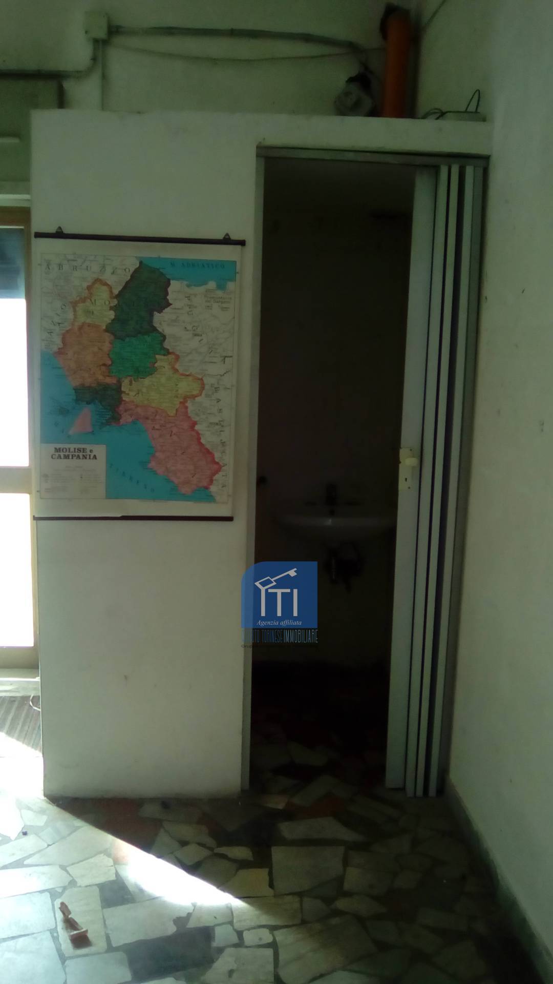 MAGAZZINO/CANTINA in affitto a Sant'Antimo