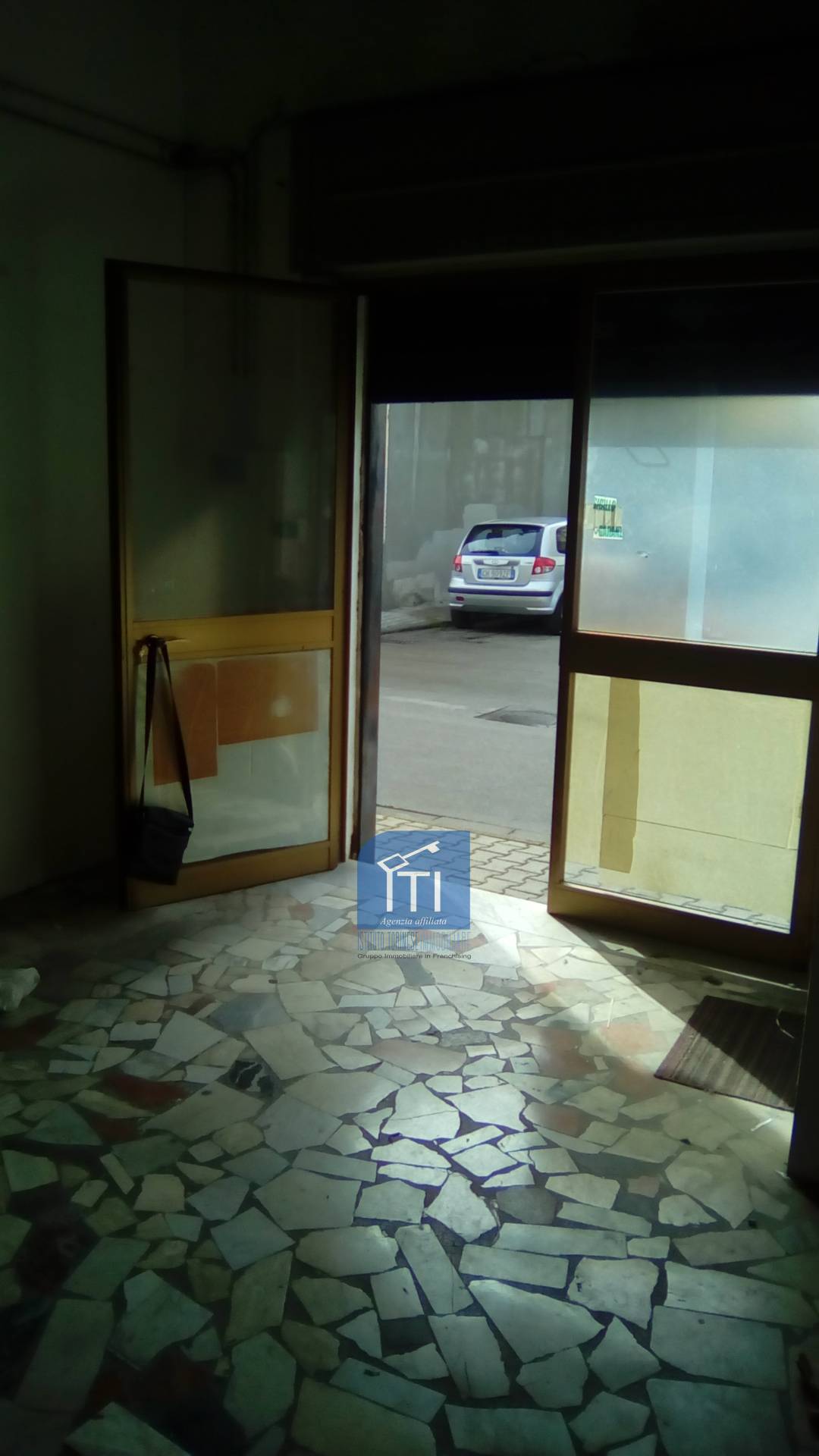 MAGAZZINO/CANTINA in affitto a Sant'Antimo