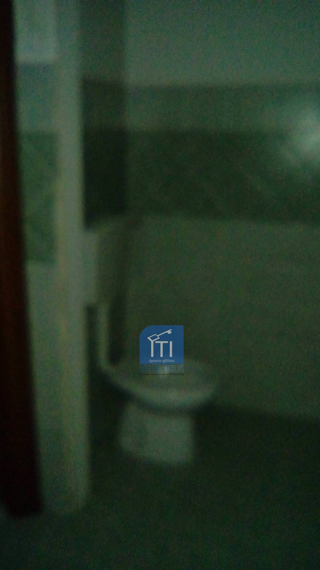 NEGOZIO in affitto a Sant'Antimo