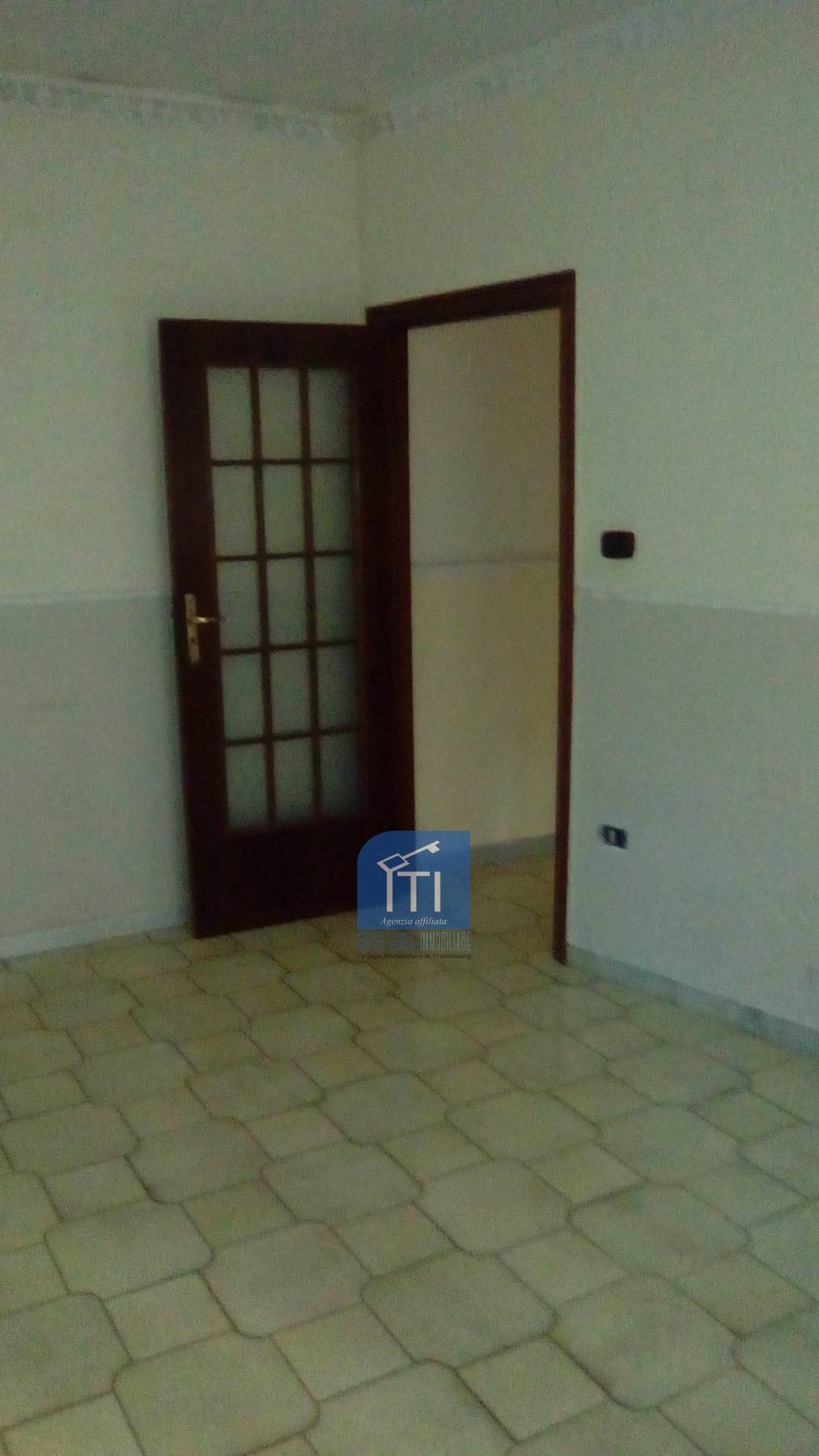 BILOCALE in vendita a Sant'Antimo