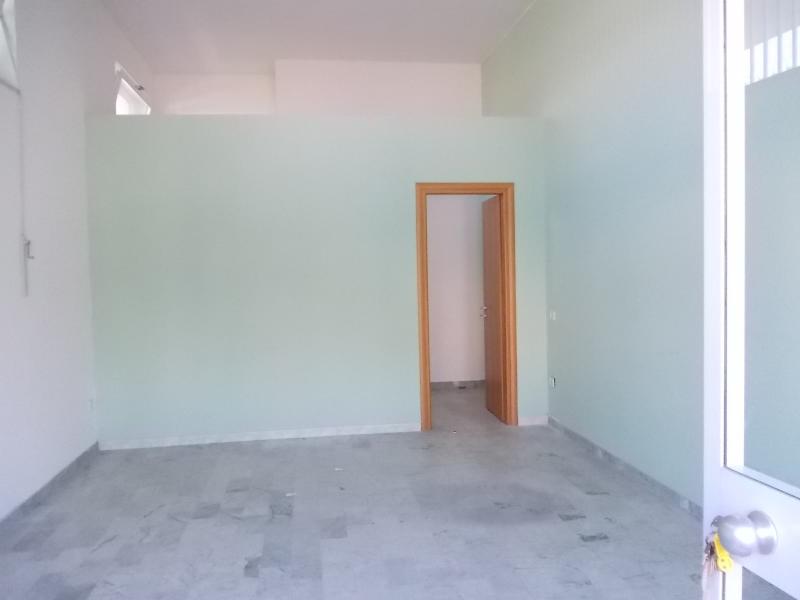 NEGOZIO in affitto a Sant'Antimo