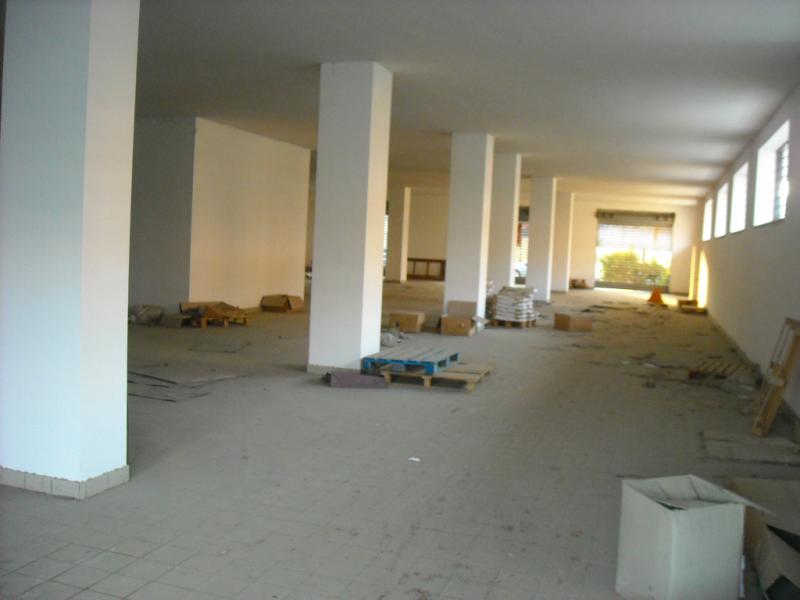 NEGOZIO in affitto a Sant'Antimo