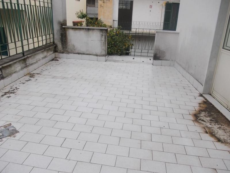 INTERO STABILE in vendita a Sant'Antimo