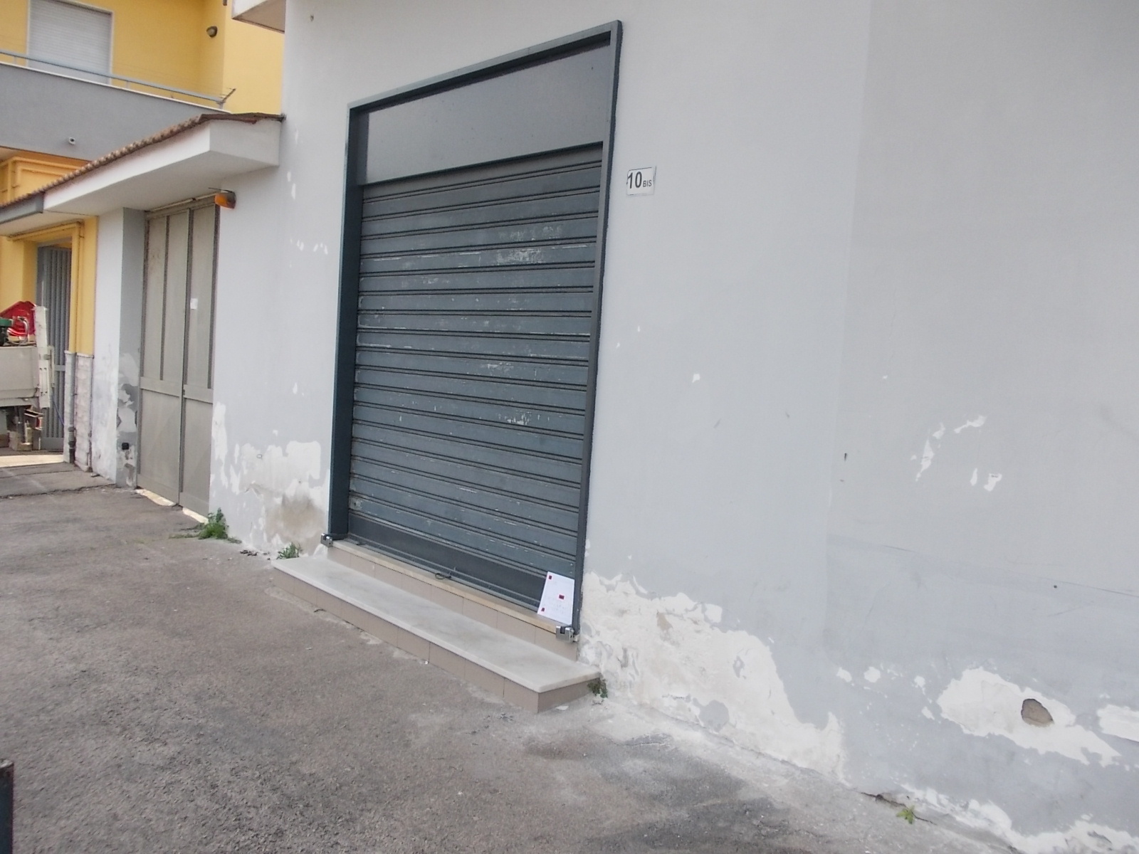 NEGOZIO in affitto a Sant'Antimo