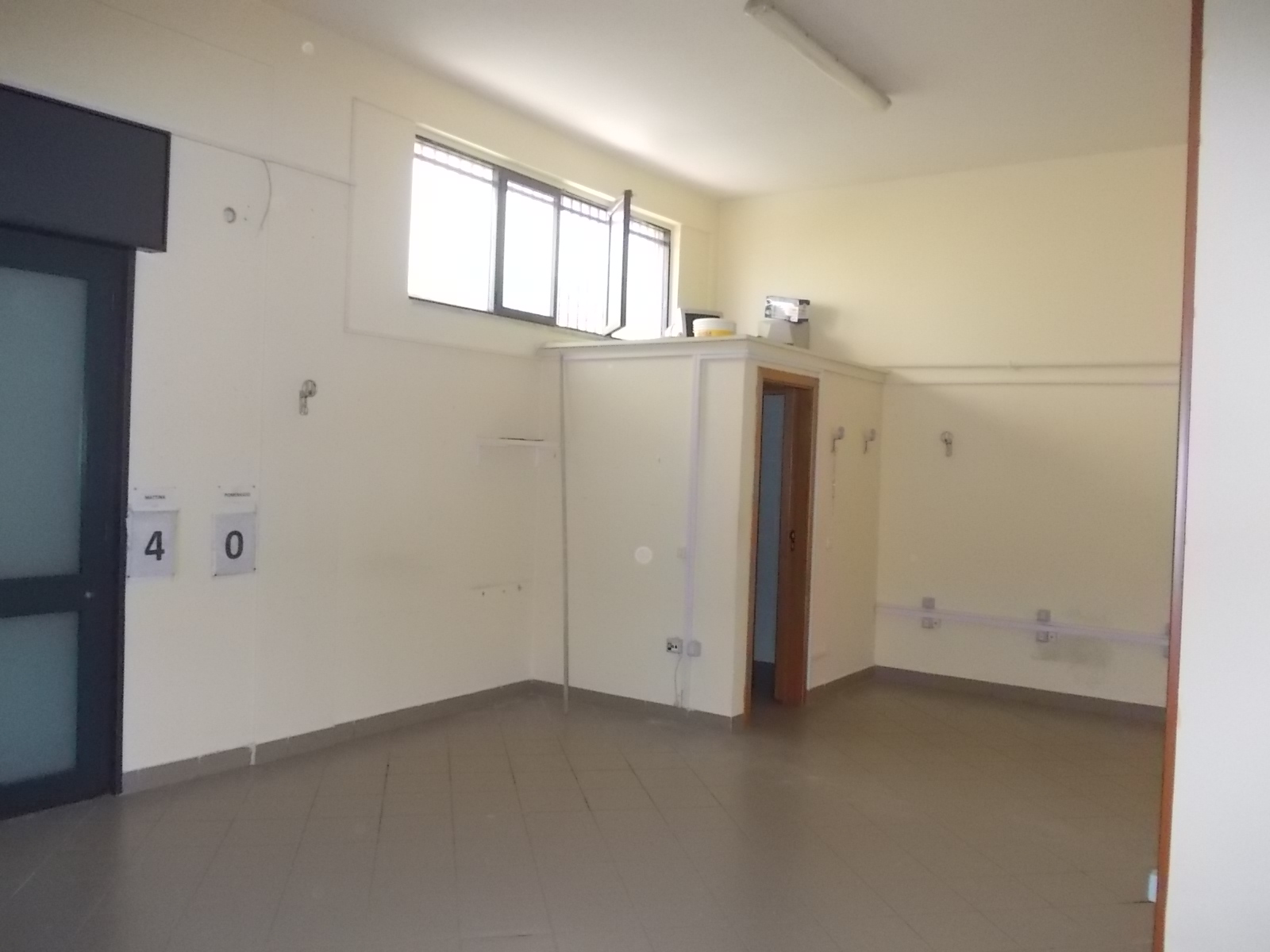 NEGOZIO in affitto a Sant'Antimo