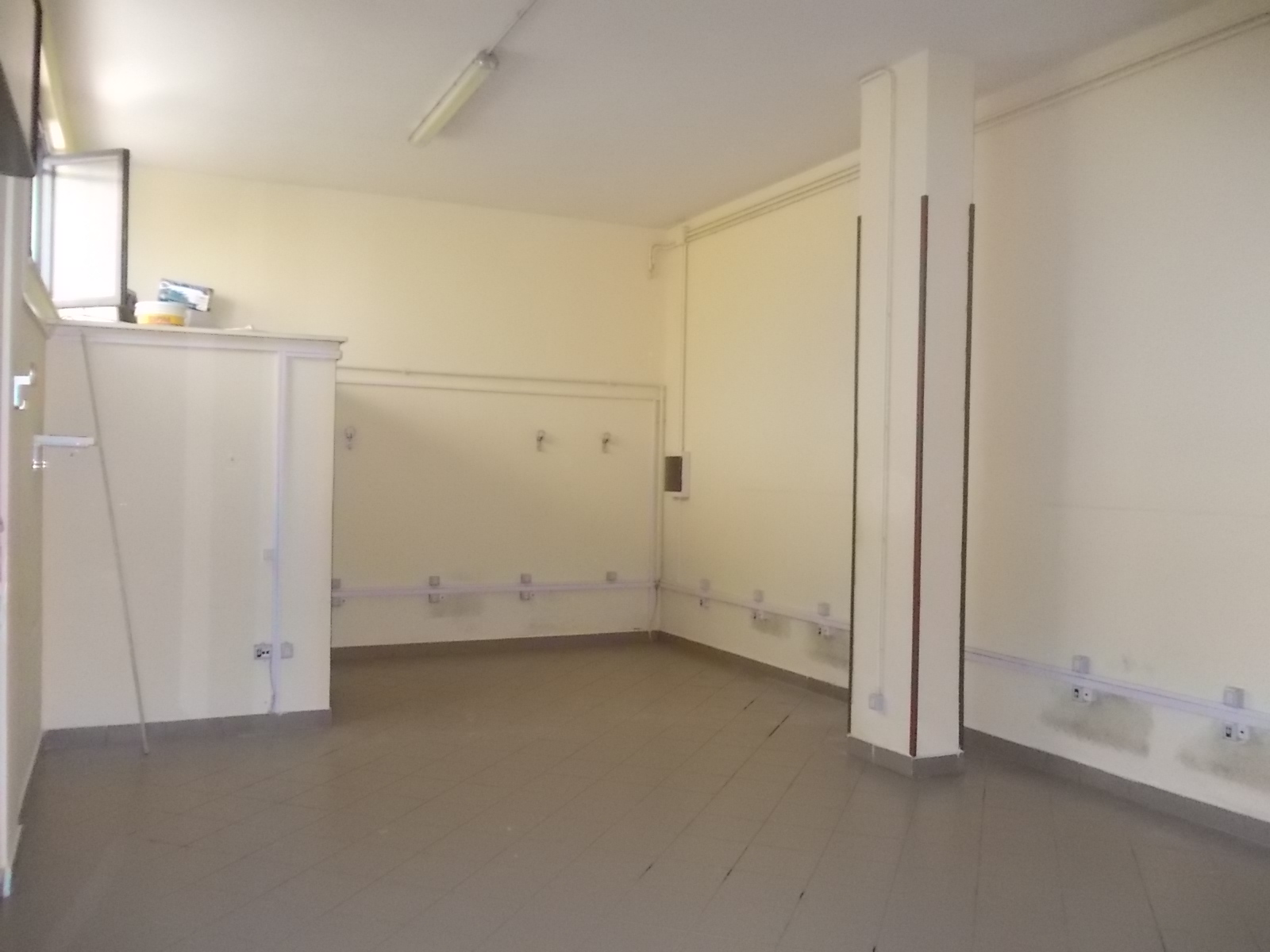 NEGOZIO in affitto a Sant'Antimo