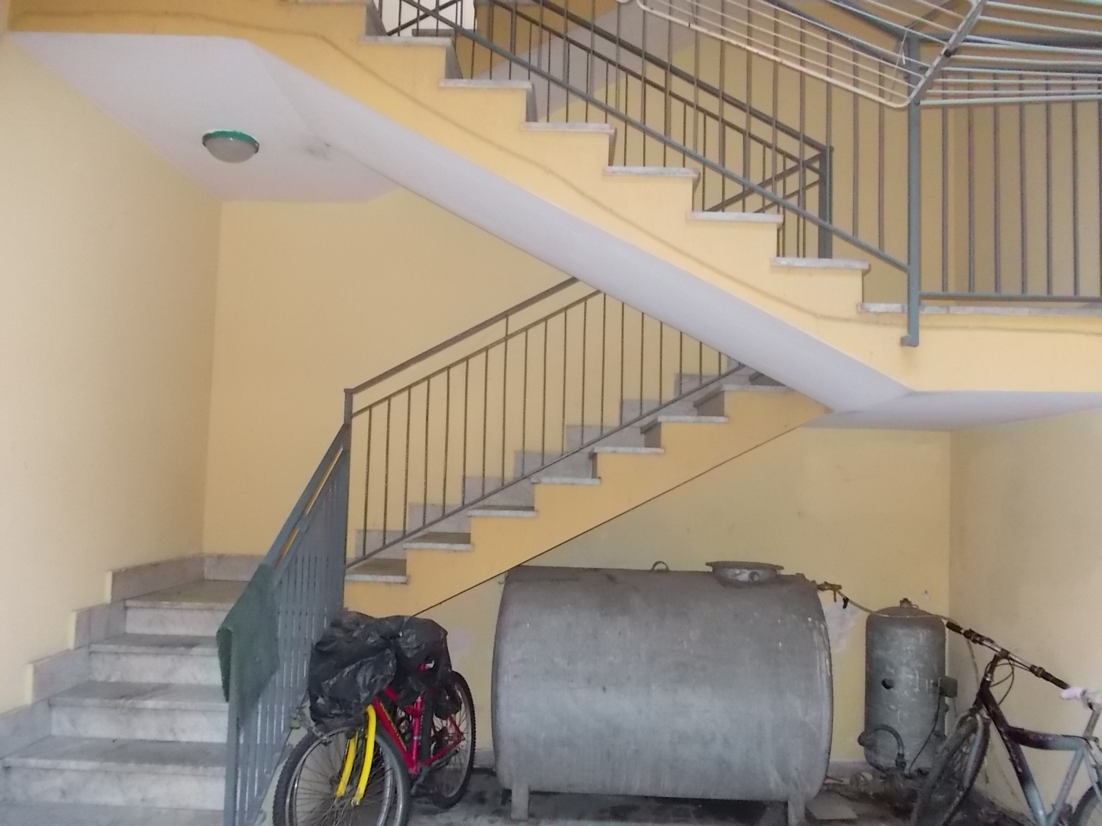 INTERO STABILE in vendita a Sant'Antimo