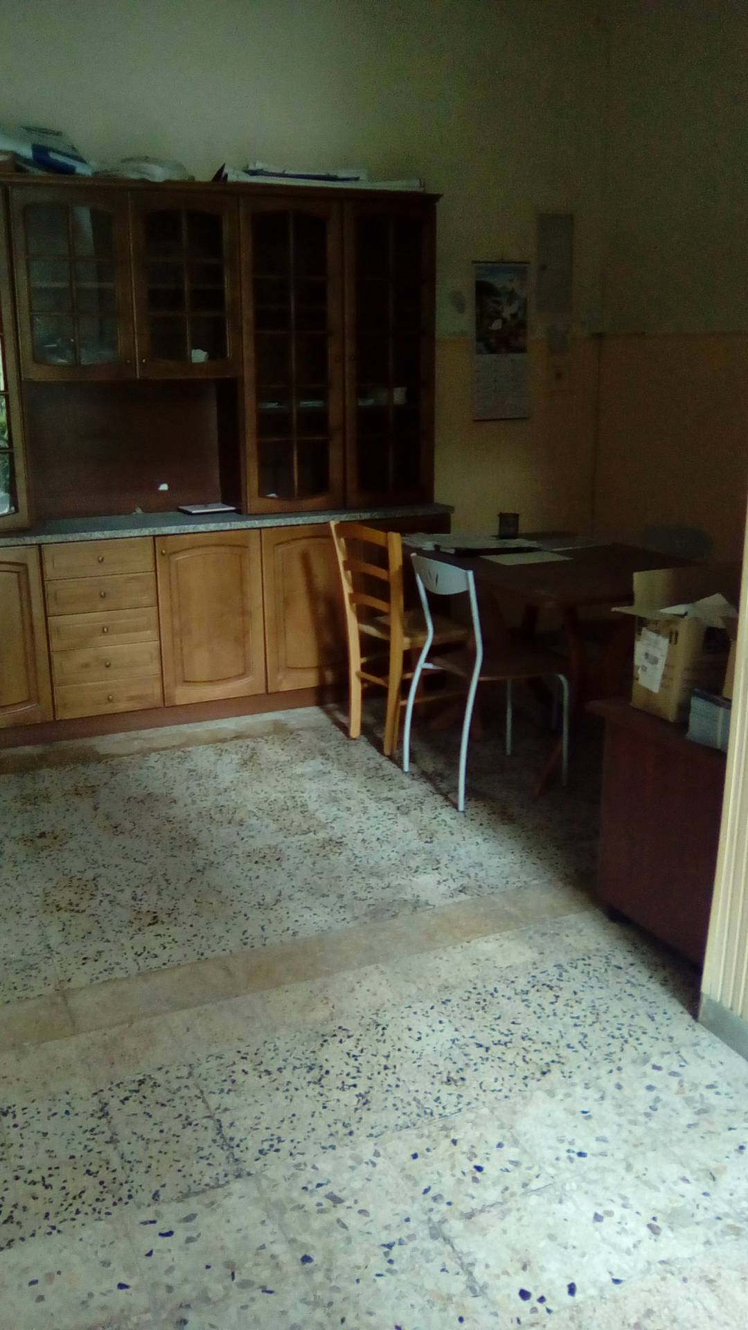 NEGOZIO in vendita a Sant'Antimo