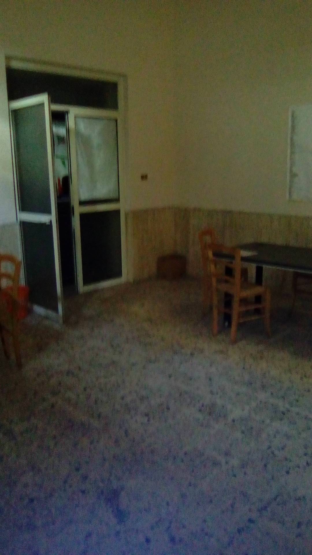 NEGOZIO in vendita a Sant'Antimo