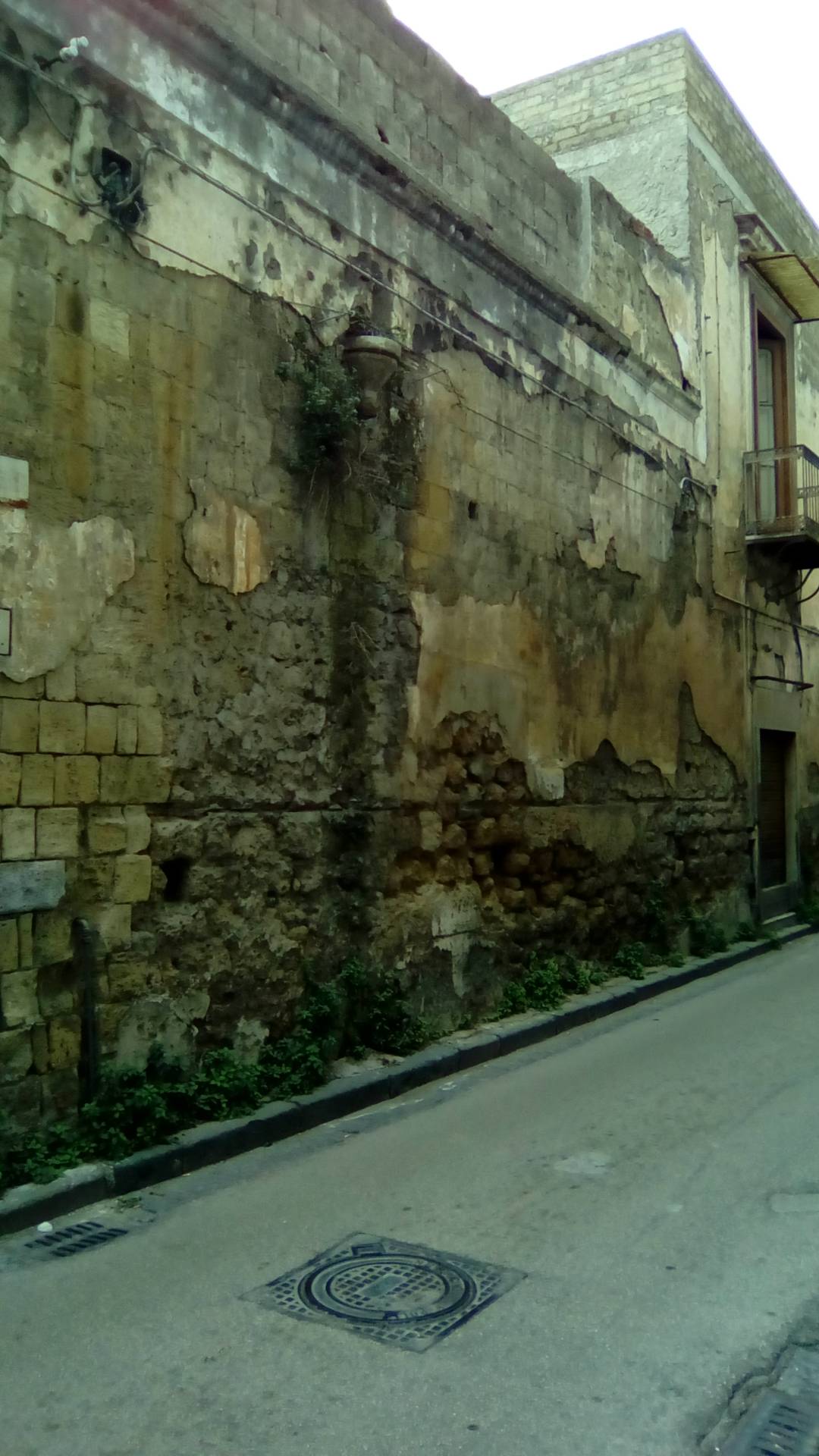 TERRENO CON RUDERE in vendita a Sant'Antimo