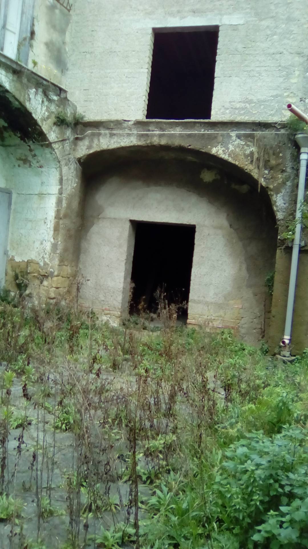 TERRENO CON RUDERE in vendita a Sant'Antimo