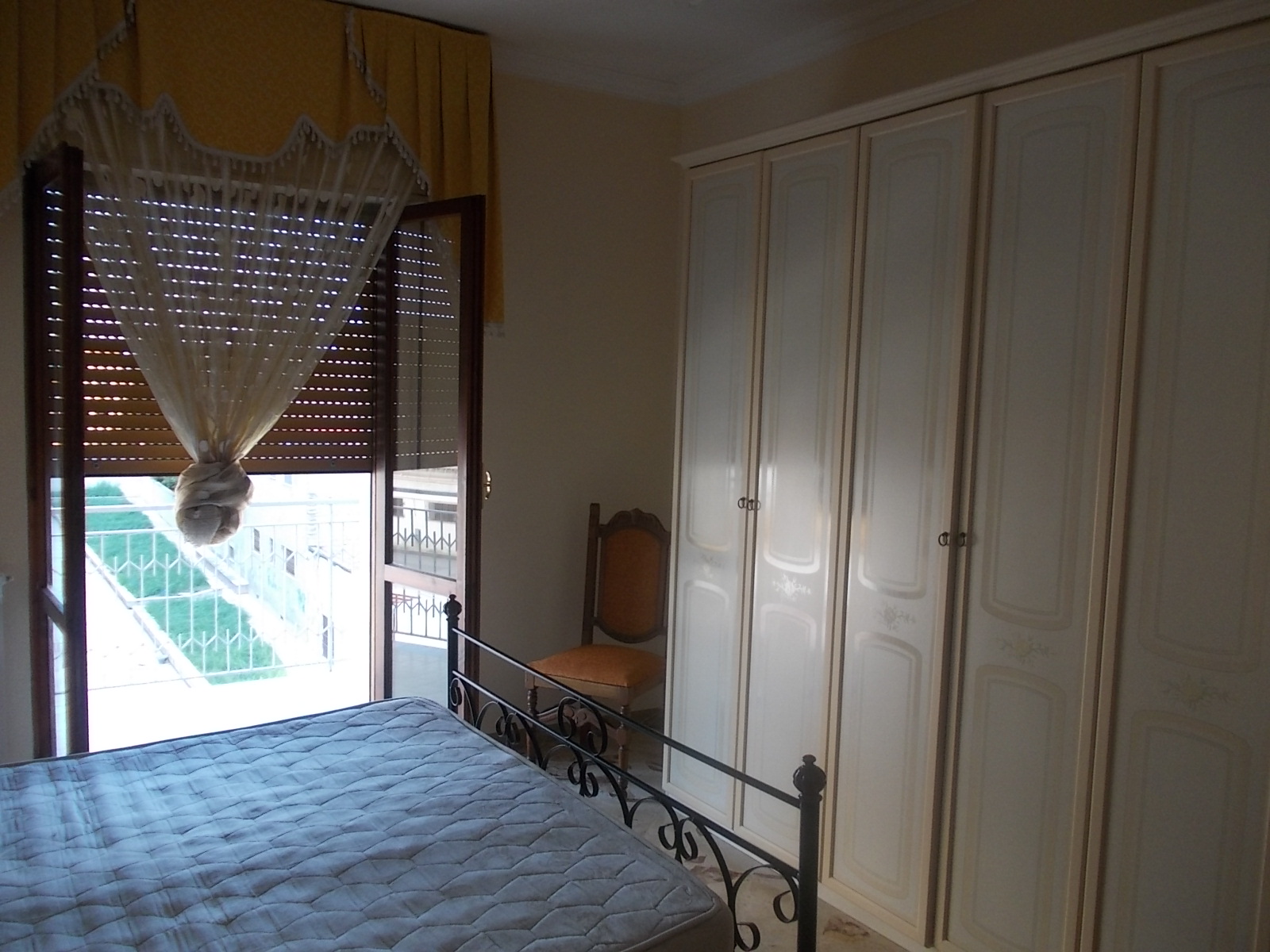 APPARTAMENTO + DI 4 LOCALI in vendita a Sant'Antimo