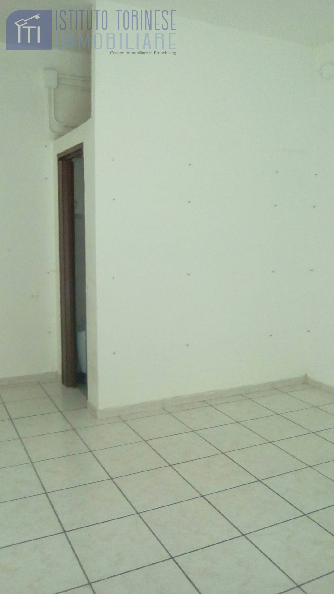 NEGOZIO in affitto a Sant'Antimo