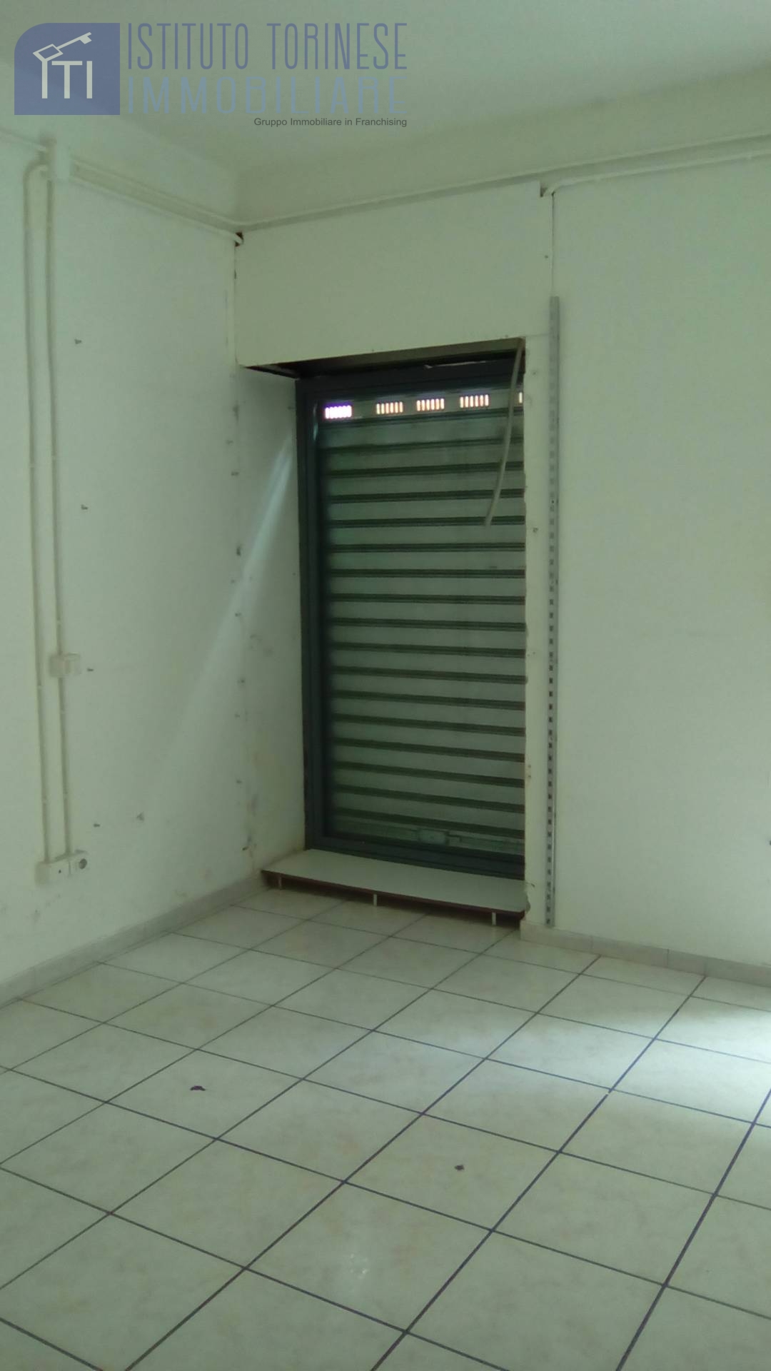 NEGOZIO in affitto a Sant'Antimo