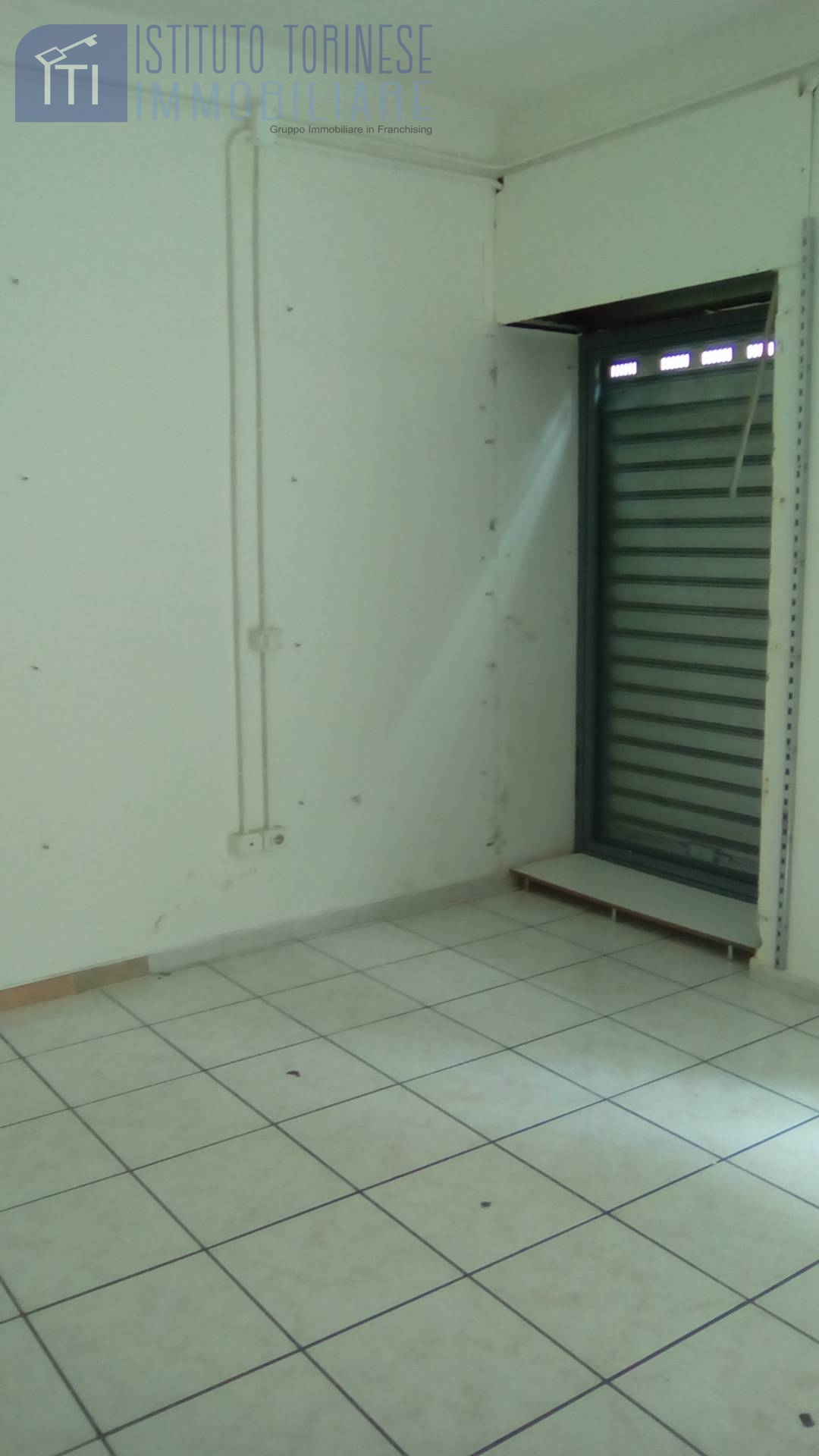 NEGOZIO in affitto a Sant'Antimo