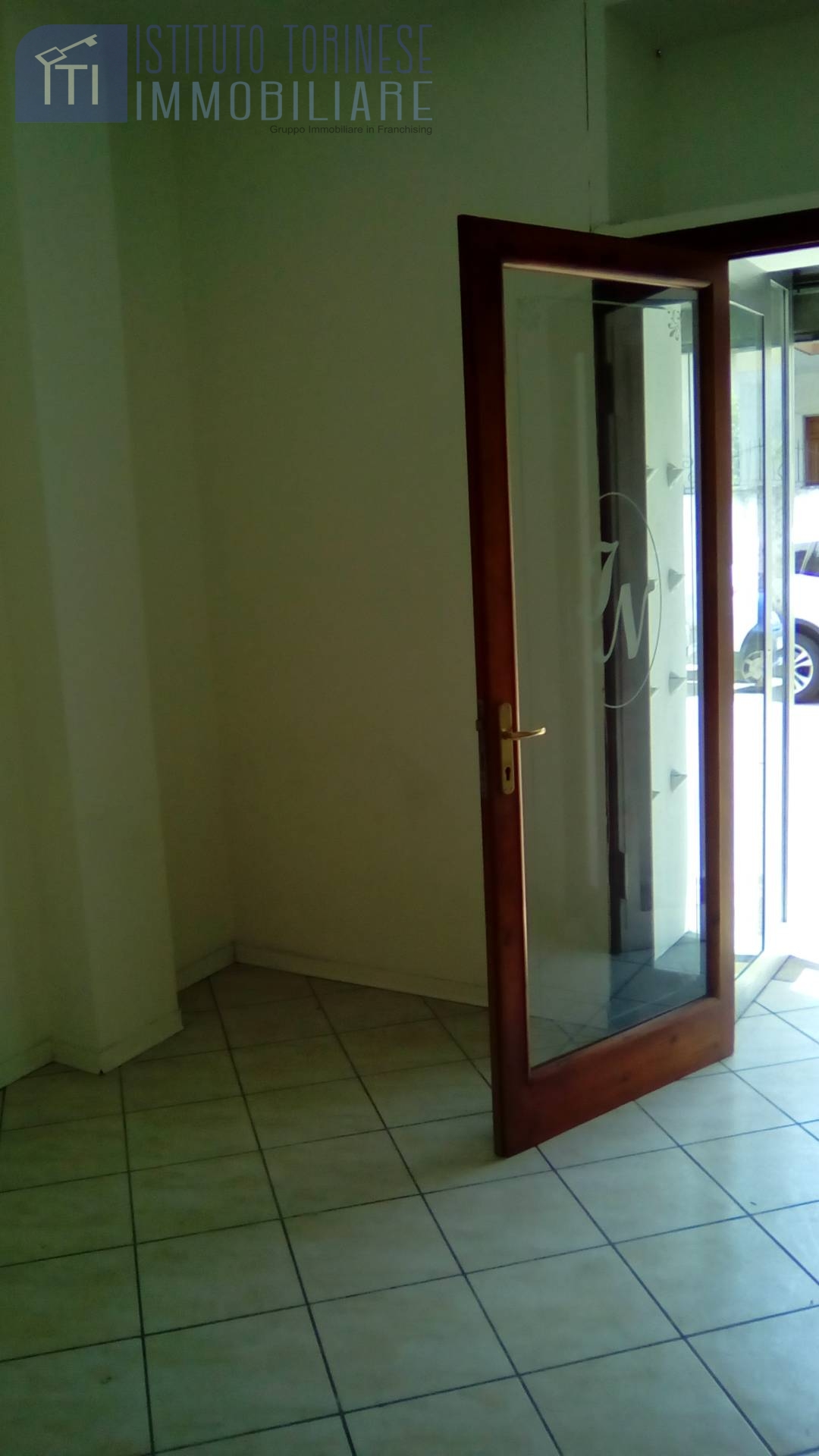 NEGOZIO in affitto a Sant'Antimo