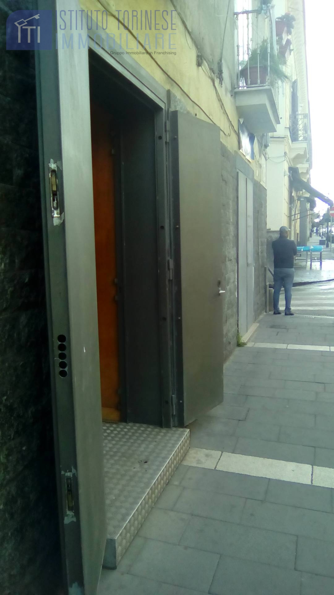 NEGOZIO in affitto a Sant'Antimo