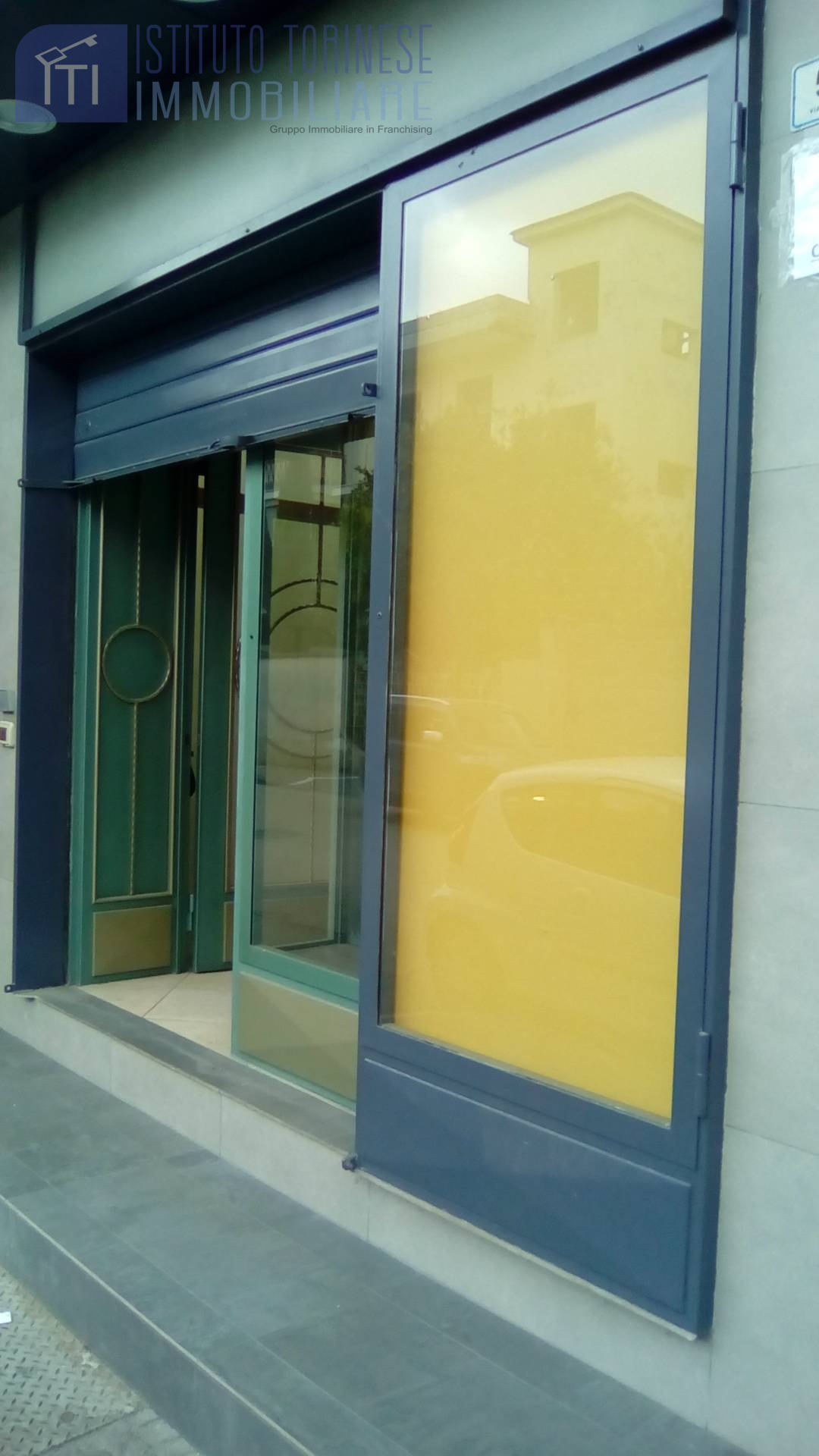 NEGOZIO in affitto a Sant'Antimo