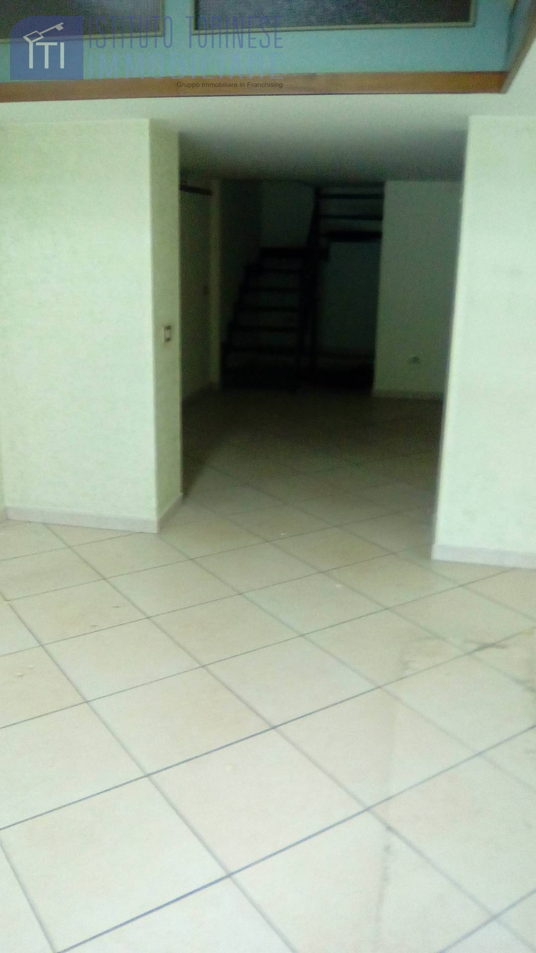 NEGOZIO in affitto a Sant'Antimo