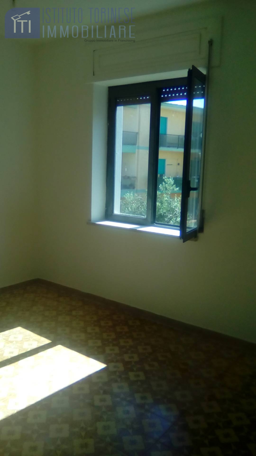 APPARTAMENTO + DI 4 LOCALI in affitto a Sant'Antimo