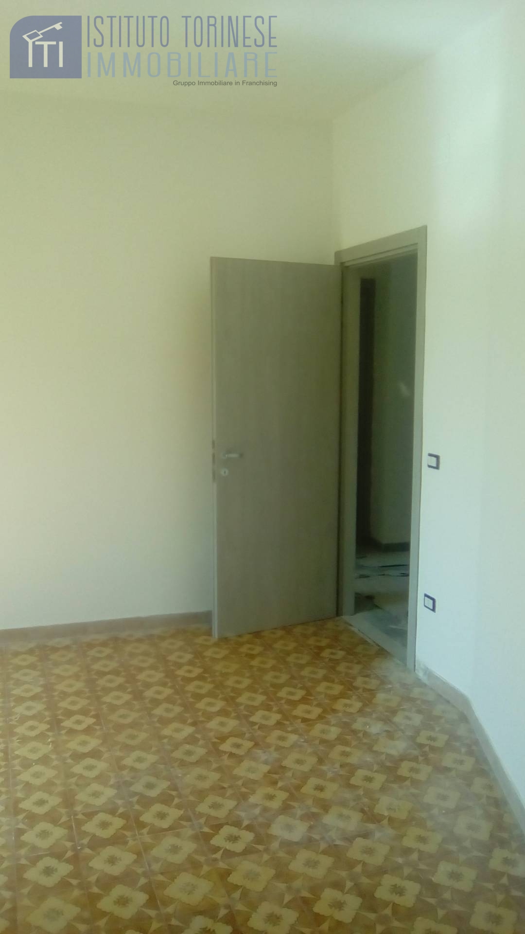 APPARTAMENTO + DI 4 LOCALI in affitto a Sant'Antimo