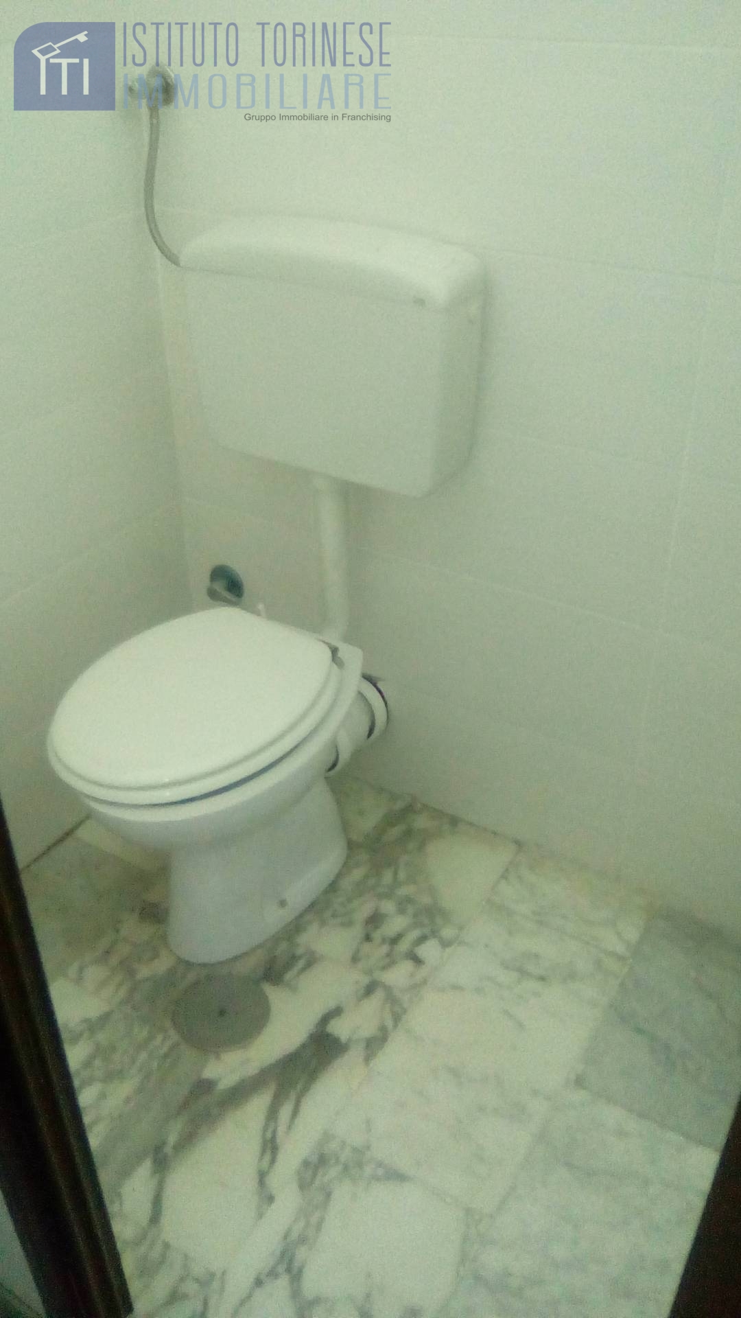 NEGOZIO in affitto a Sant'Antimo