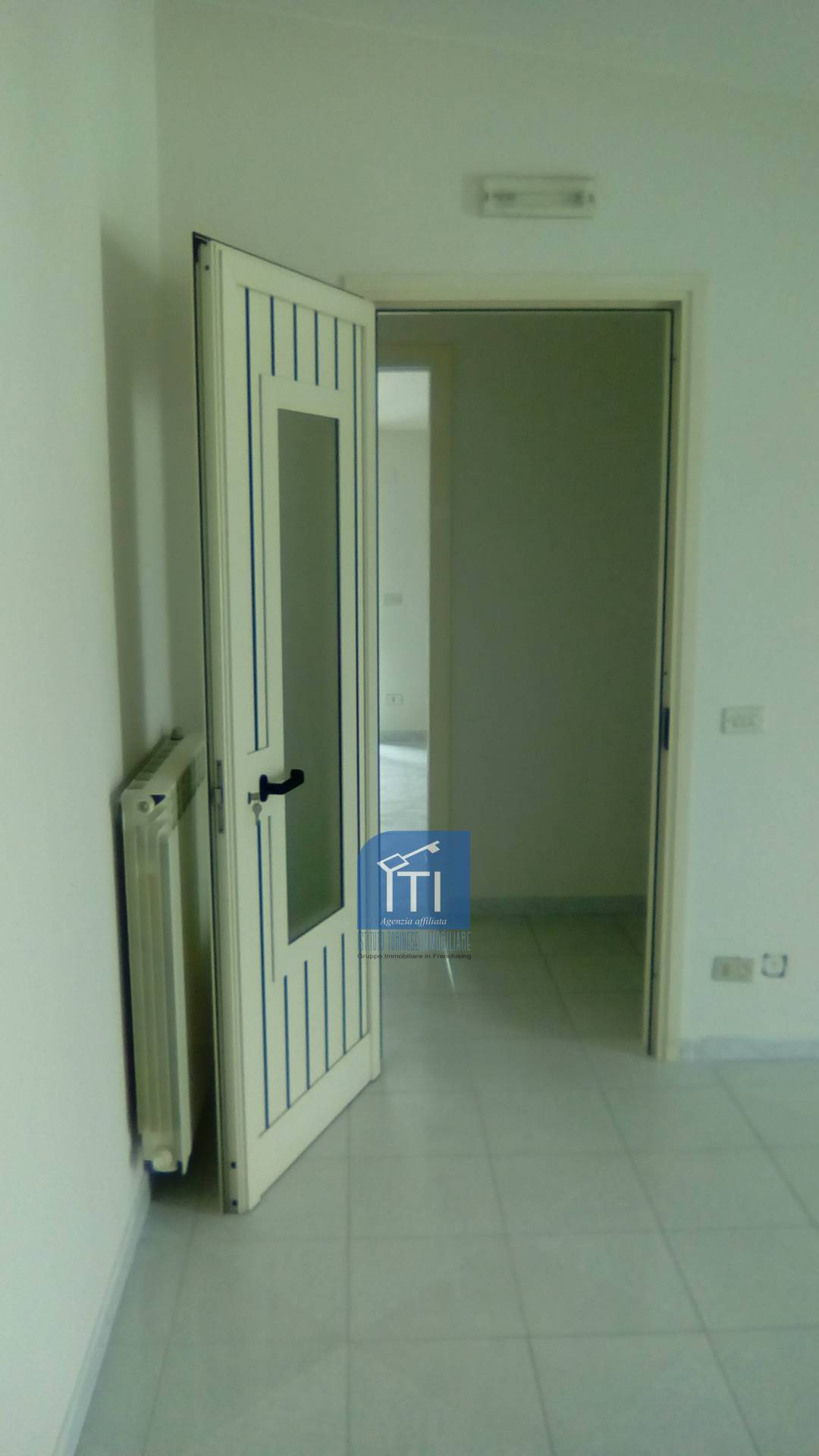 QUADRILOCALE in affitto a Cesa