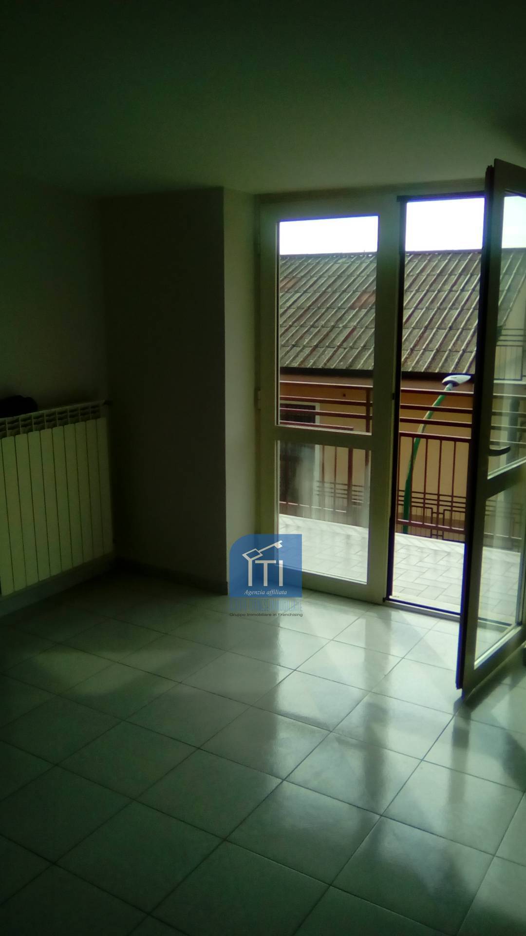 QUADRILOCALE in affitto a Cesa