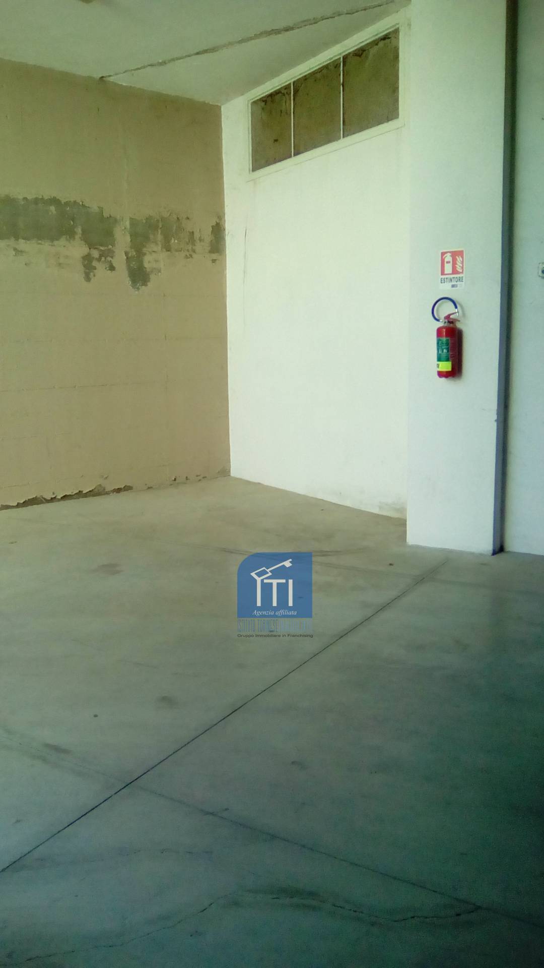 LICENZA/ATTIVITA COMM.LE in affitto a Sant'Antimo