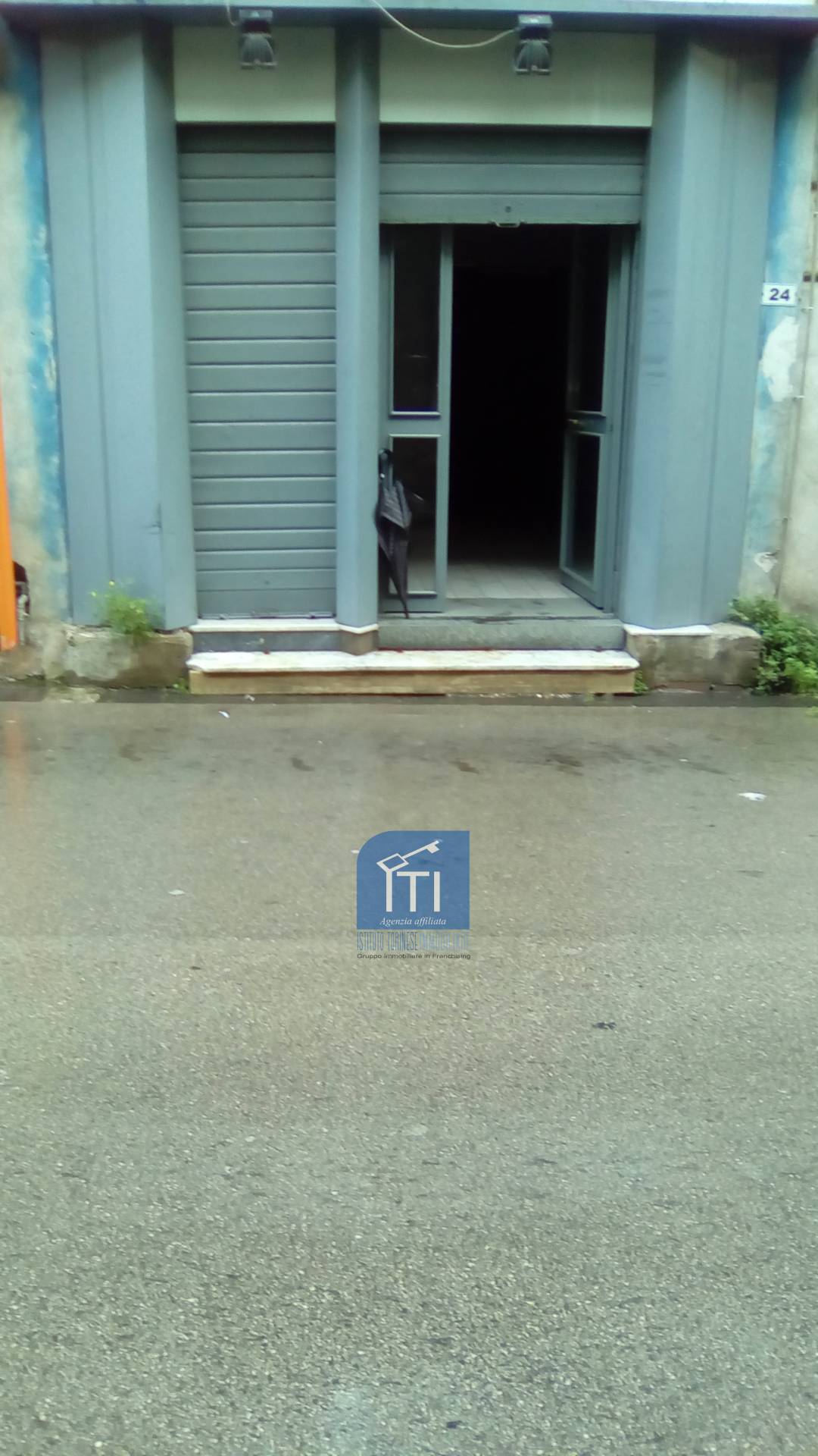 NEGOZIO in affitto a Sant'Antimo