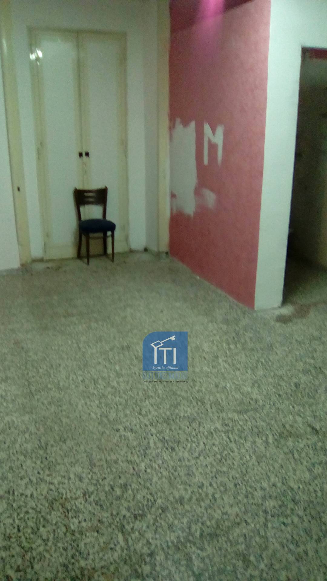 NEGOZIO in affitto a Sant'Antimo