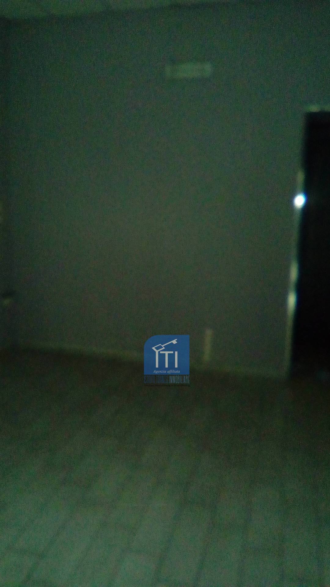 NEGOZIO in affitto a Sant'Antimo