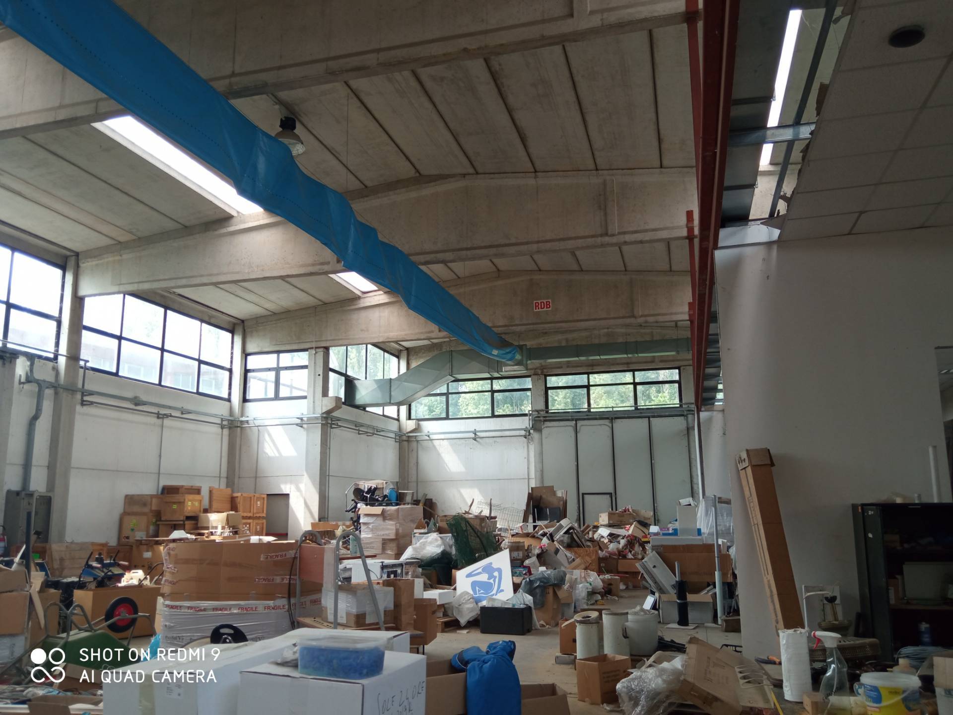 Capannone in affitto a Vignate