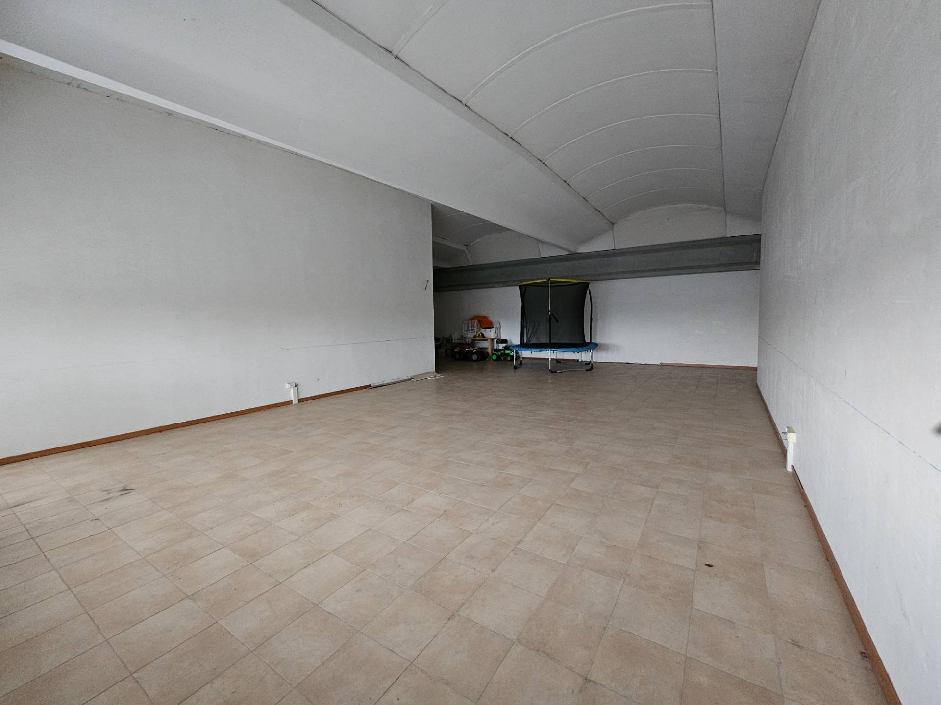 Deposito in vendita a Settala