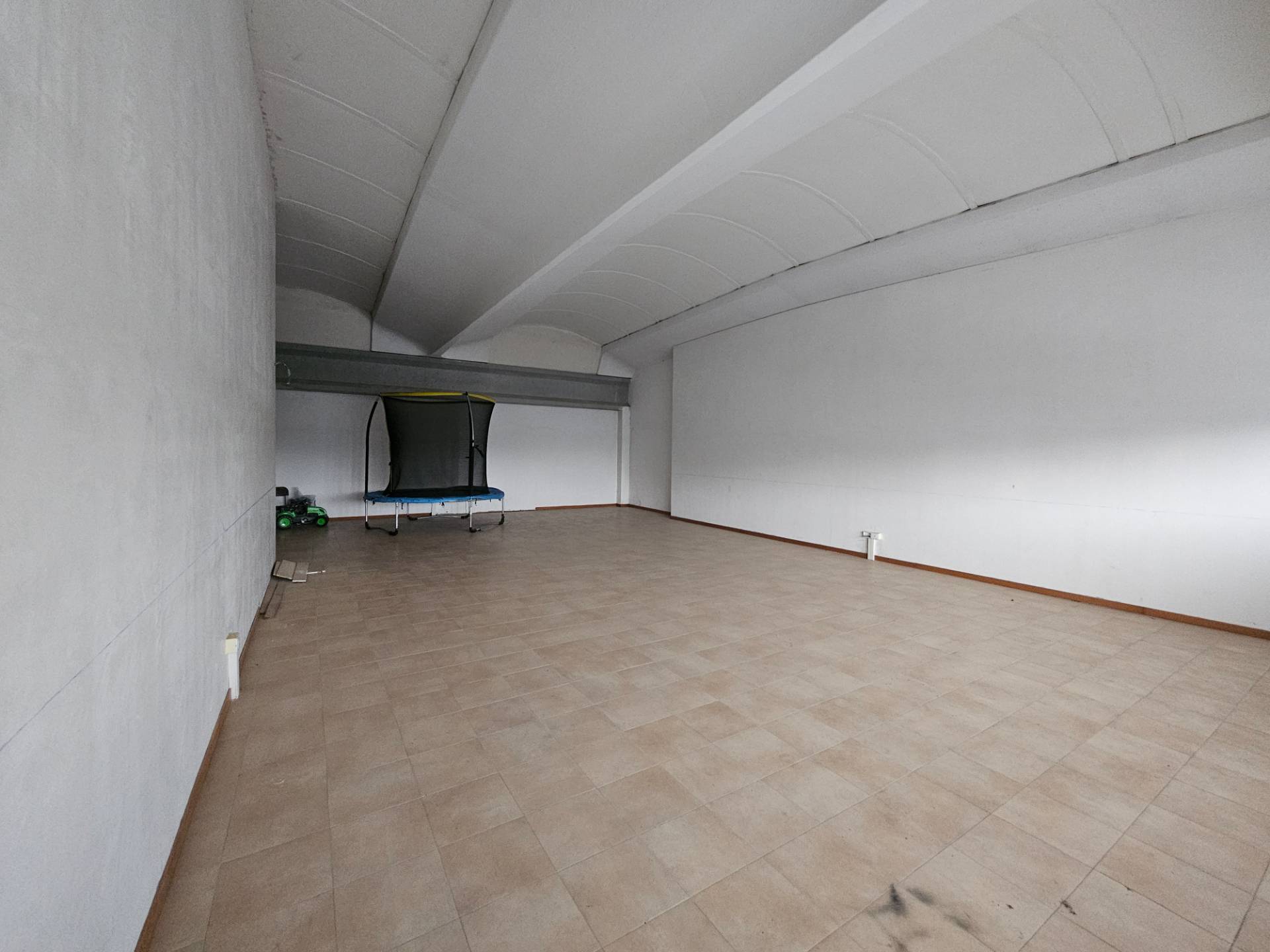 Deposito in vendita a Settala