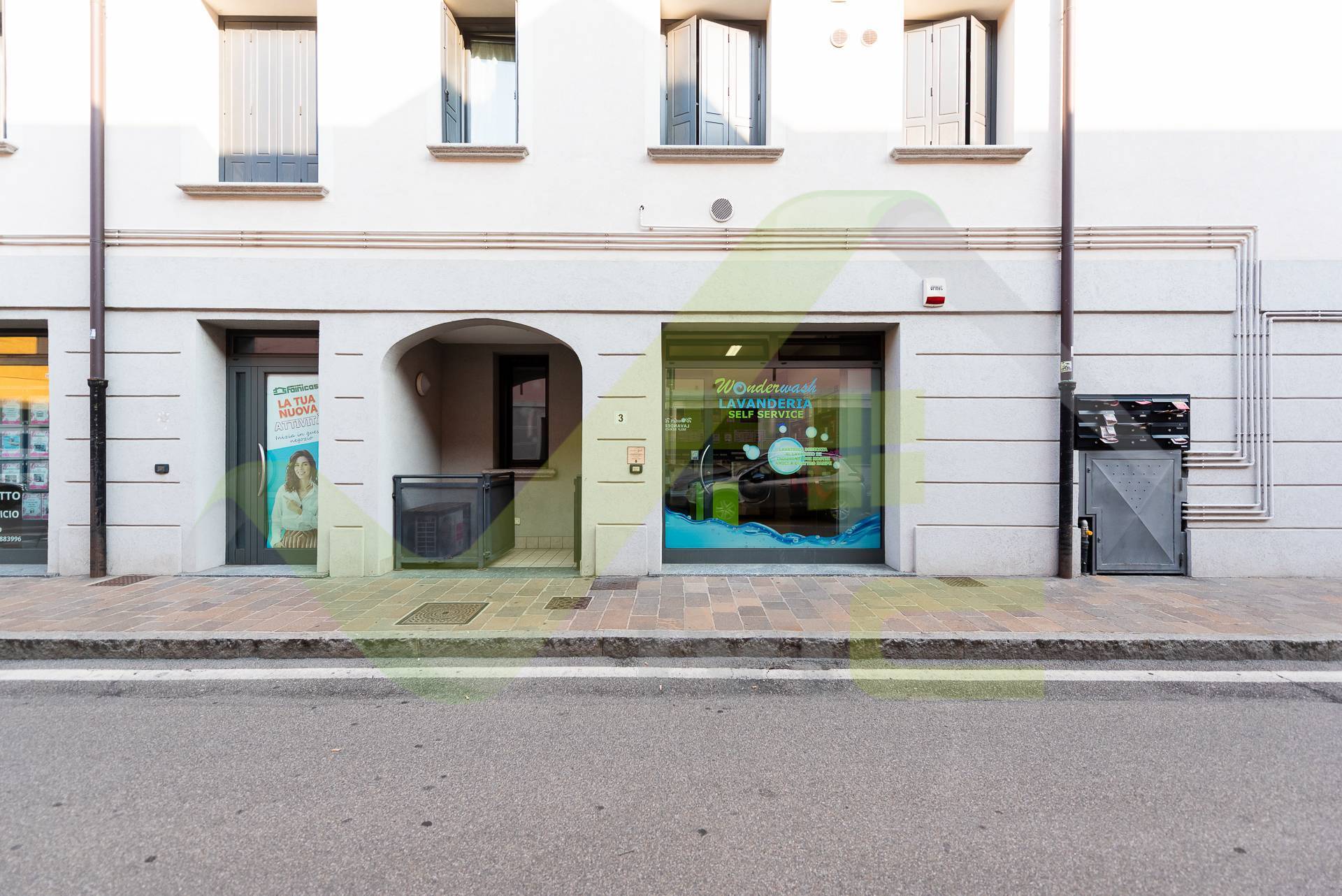 Negozio in vendita a Vignate