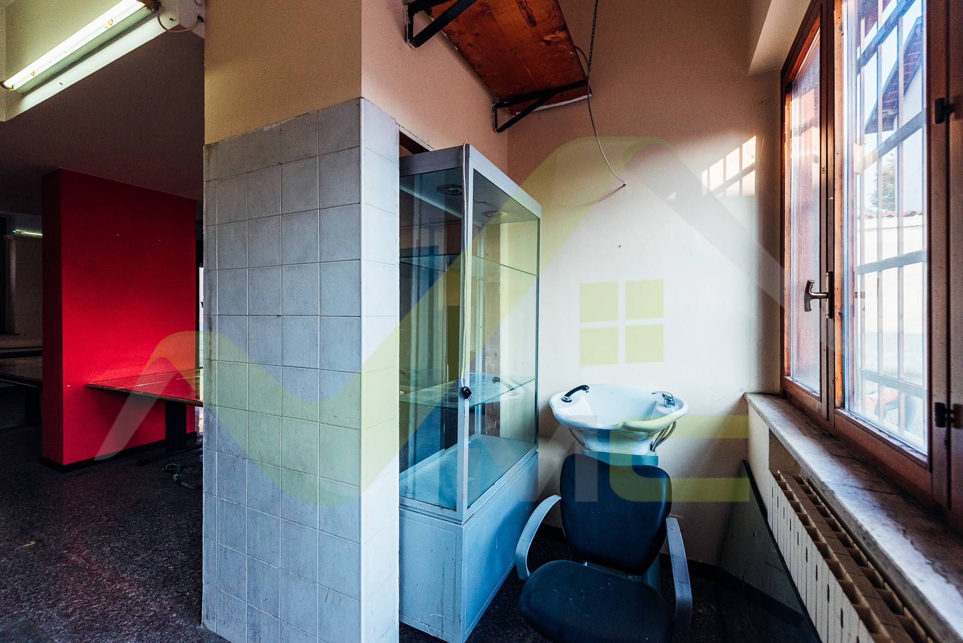 Negozio in vendita a Melzo