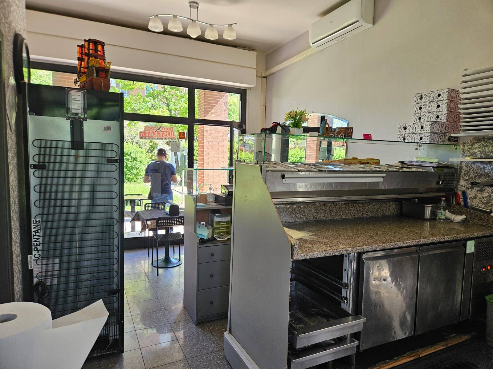 Attivit commerciale in vendita a San Donato Milanese