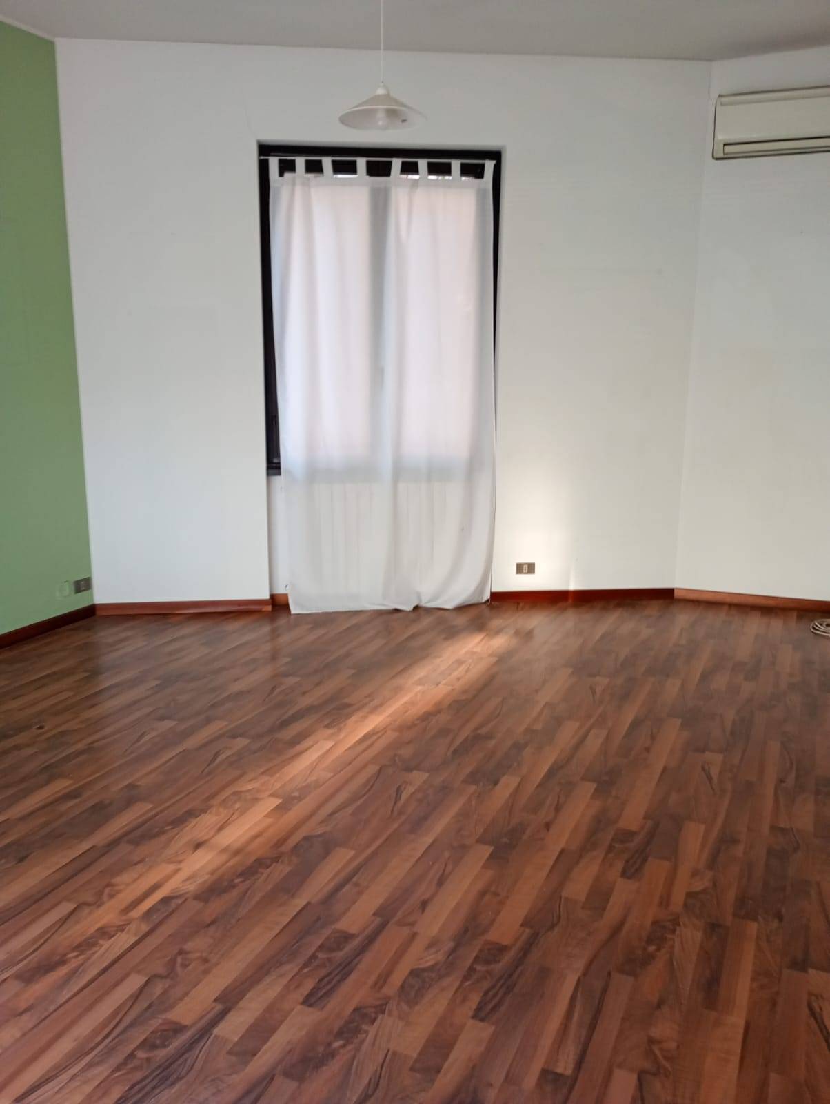 Negozio in affitto a Melzo