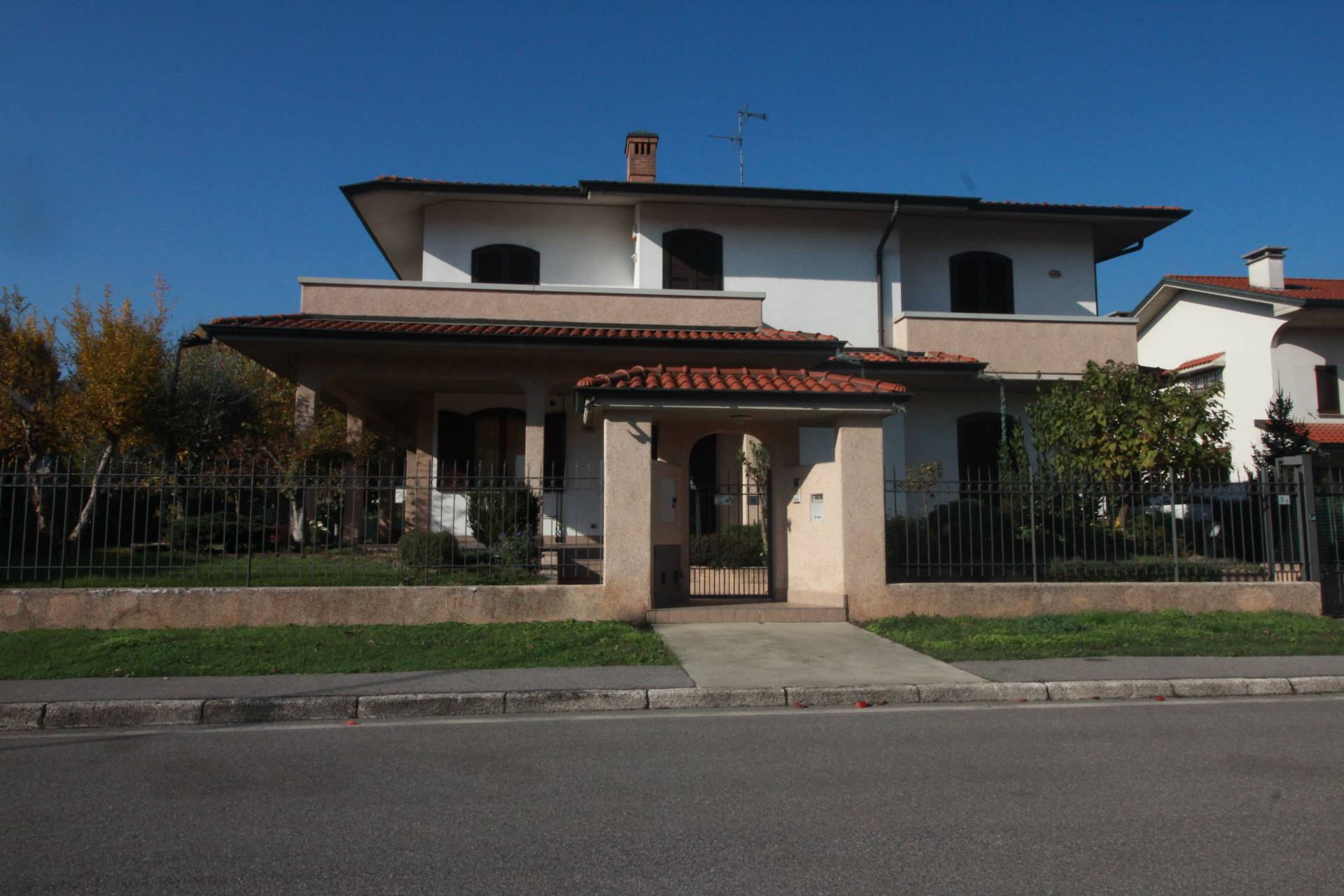 Villa in vendita a Melzo