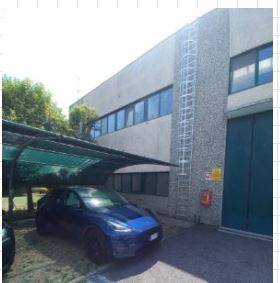 Capannone in vendita a Trezzano Rosa