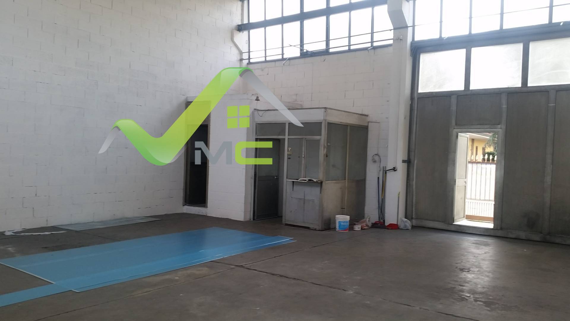 Capannone in affitto a Pessano con Bornago