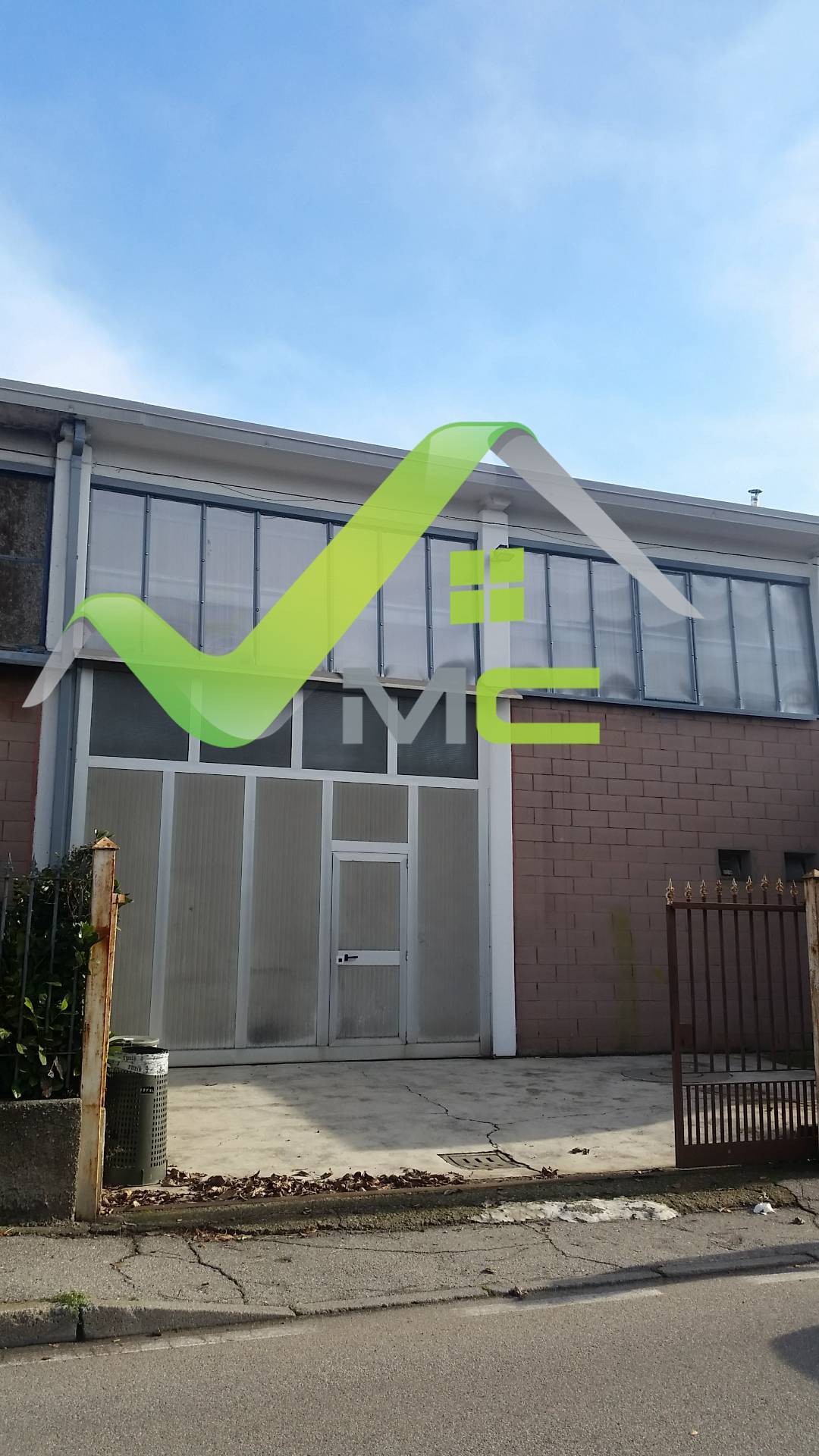 Capannone in affitto a Pessano con Bornago